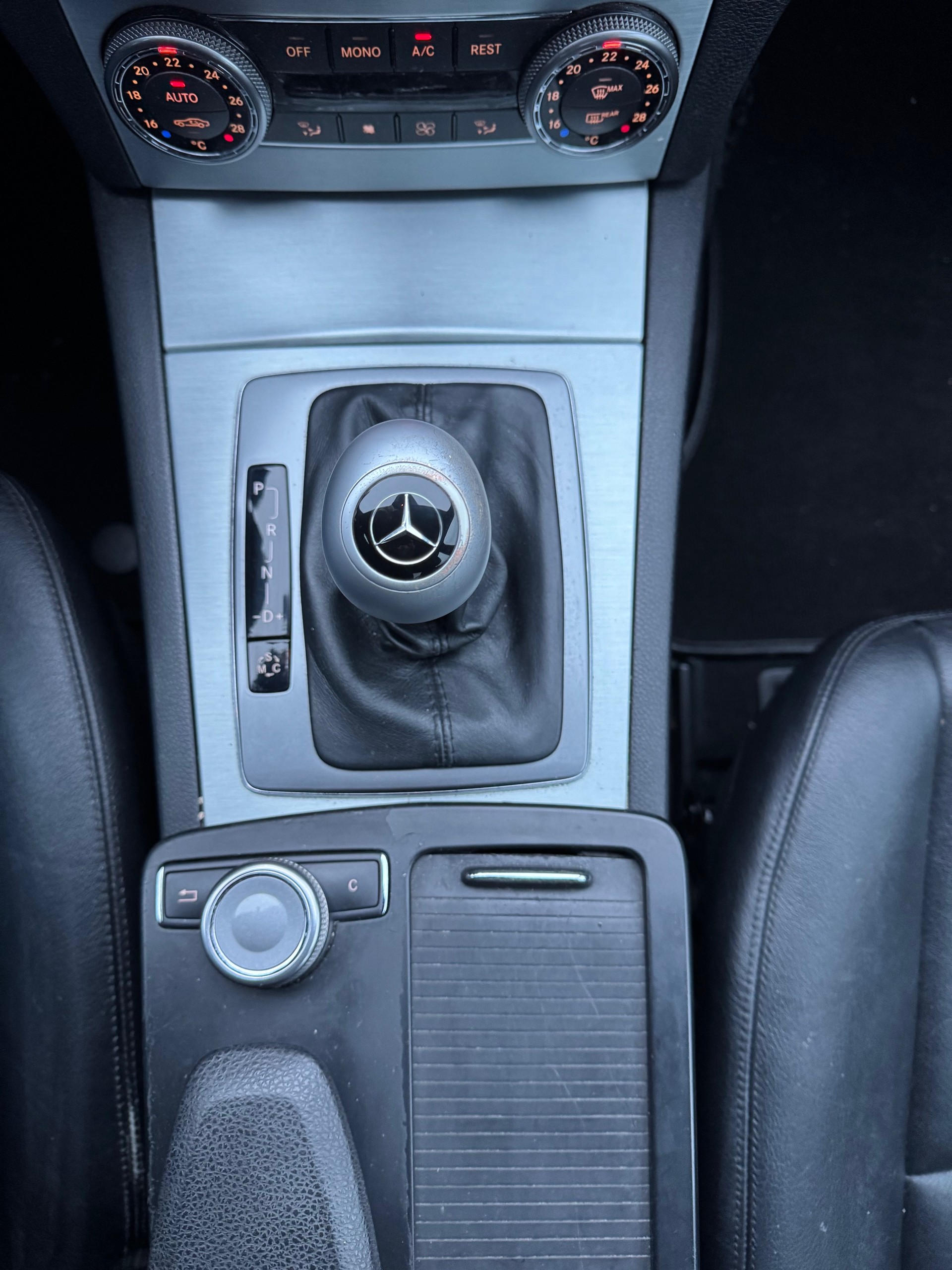 MERCEDES-BENZ C 350 Avantgarde 7G-Tronic-image-10