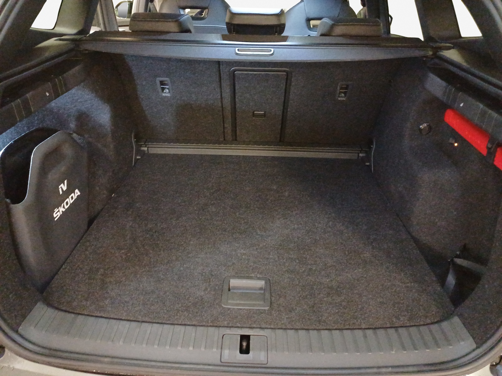 SKODA Enyaq iV 80x SportLine-image-13