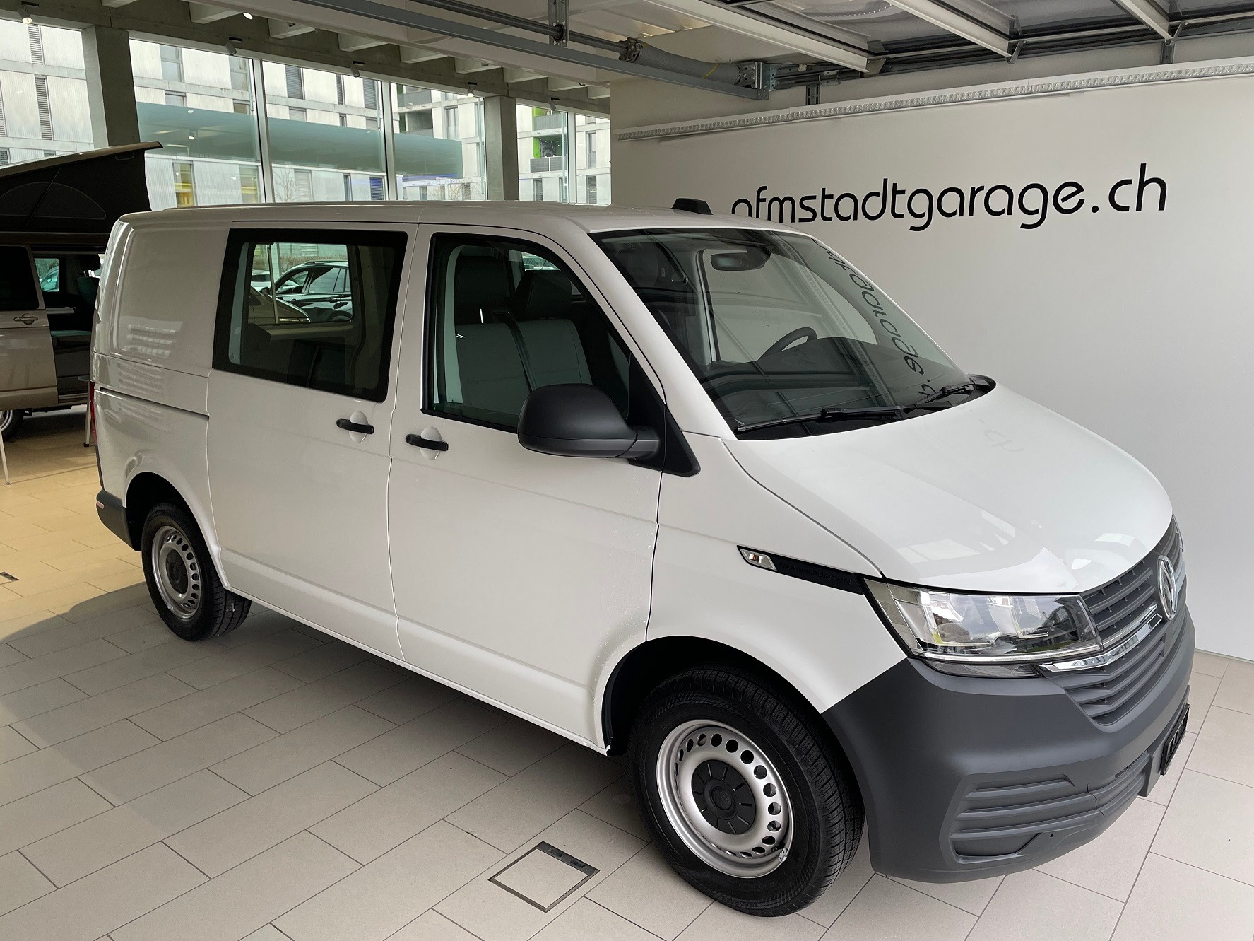 VW T6.1 2.0 TDI-image-0
