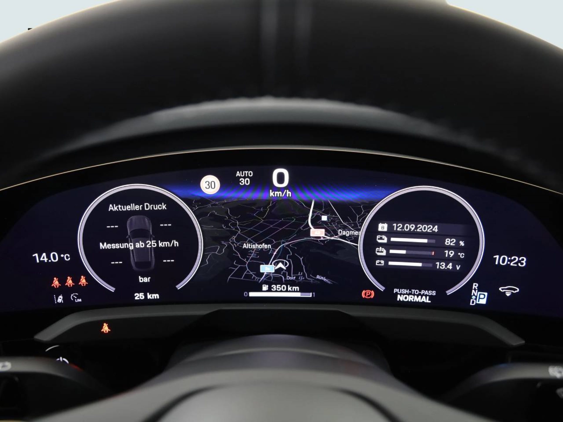 PORSCHE Taycan 4S Cross Turismo-image-13