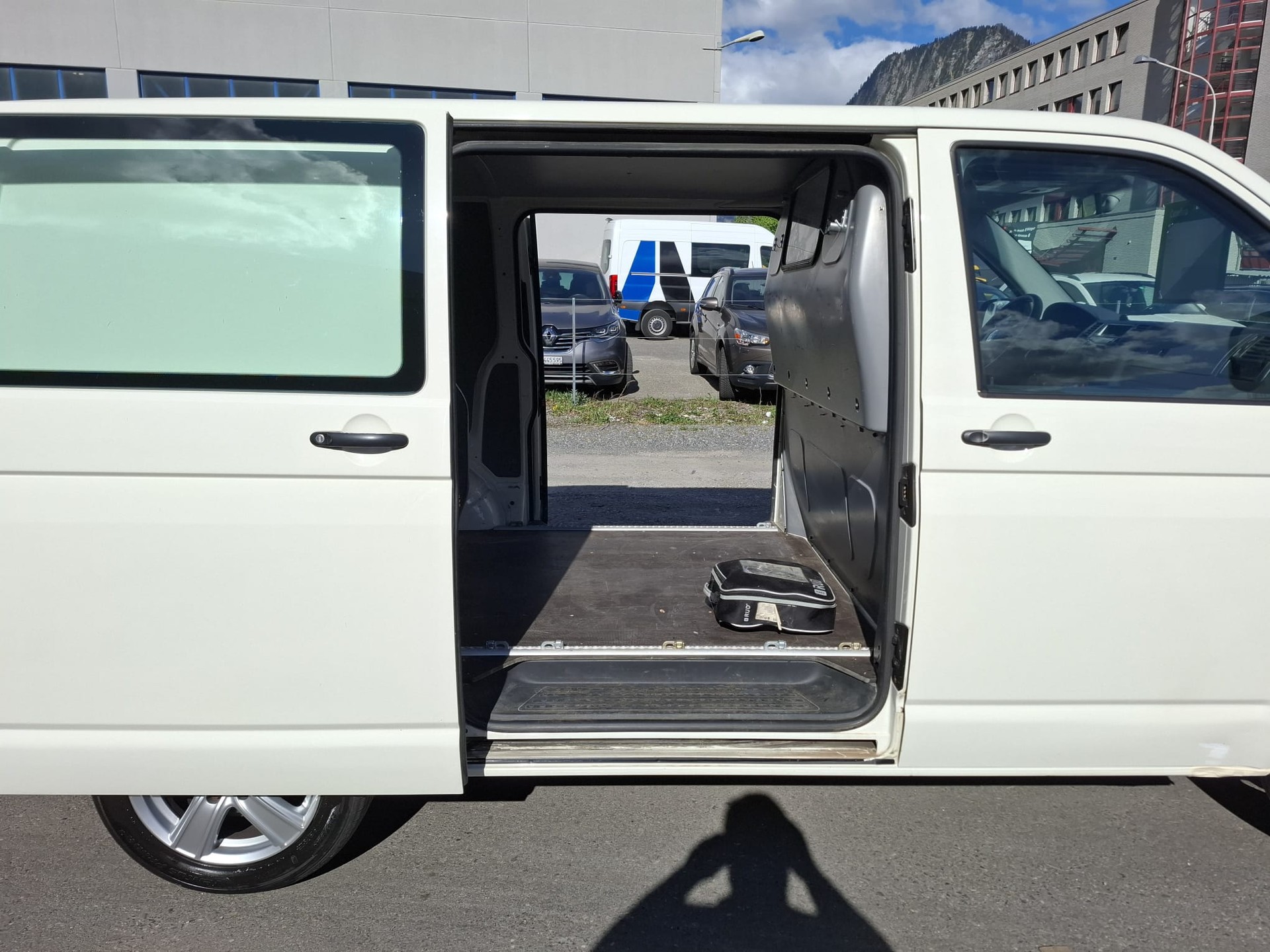 VW T5 2.5 TDI PD 4MOTION-image-5