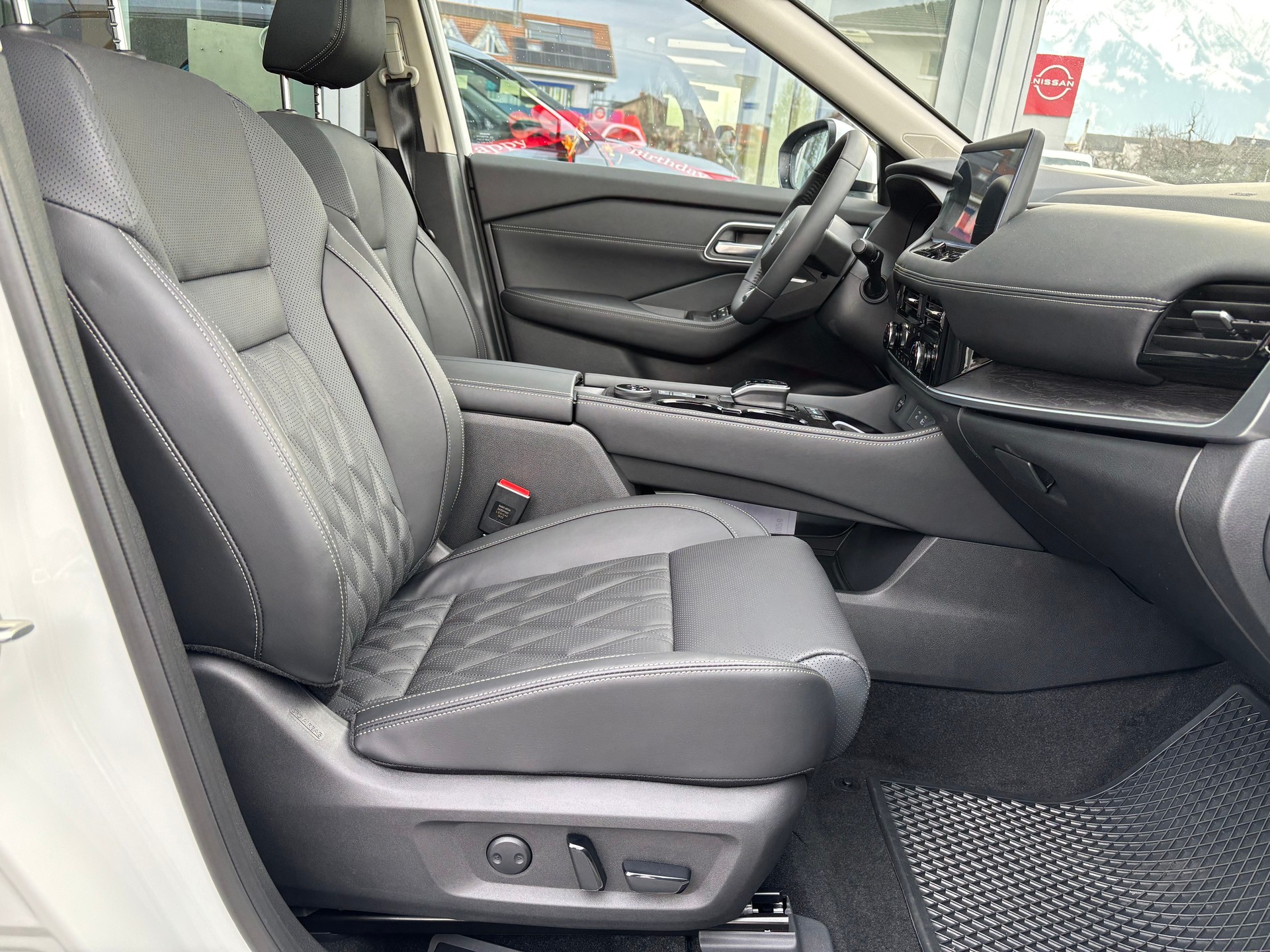NISSAN X-Trail 1.5 VC e-Power 4WD 7S Tekna+-image-9
