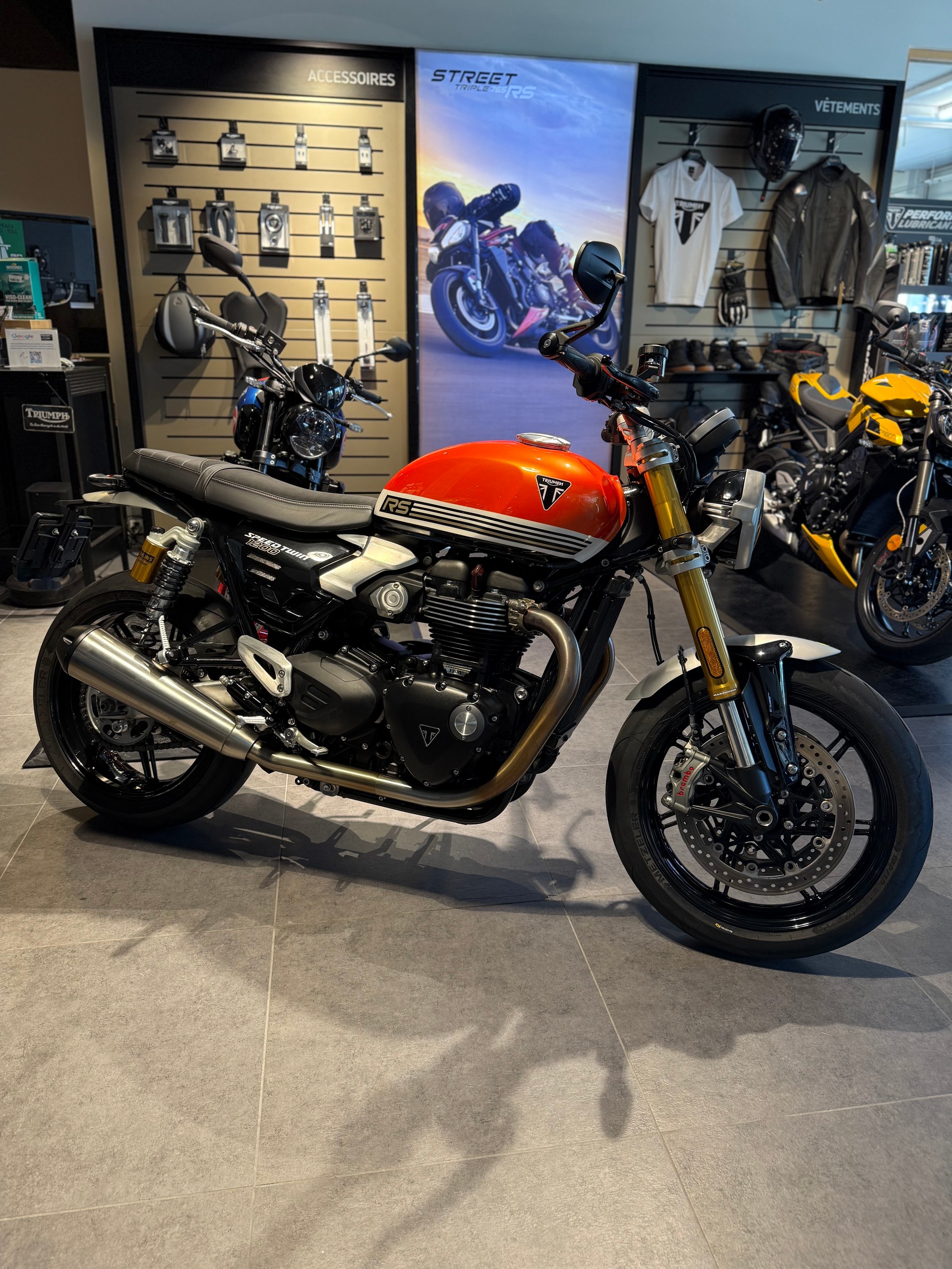 TRIUMPH Speed Twin 1200 RS-showroom-element-1