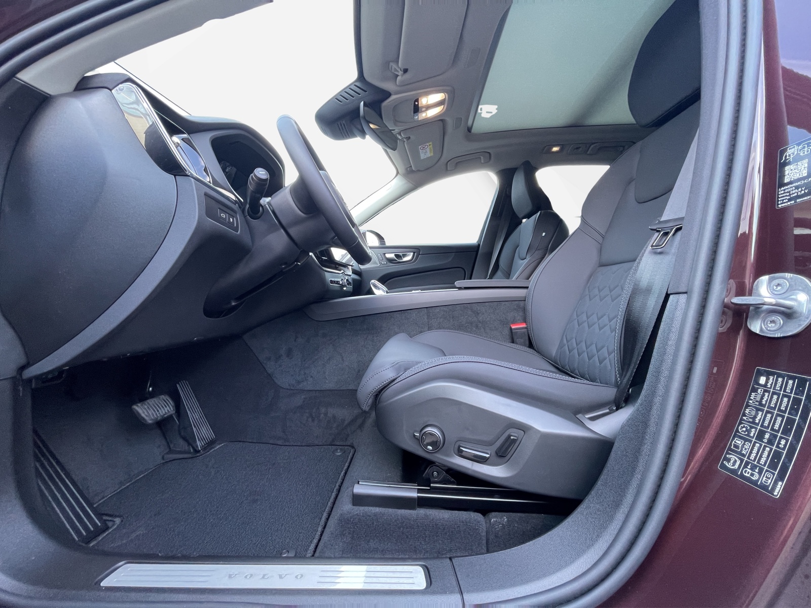 VOLVO XC60 2.0 T6 TE Plus Bright eAWD-image-9