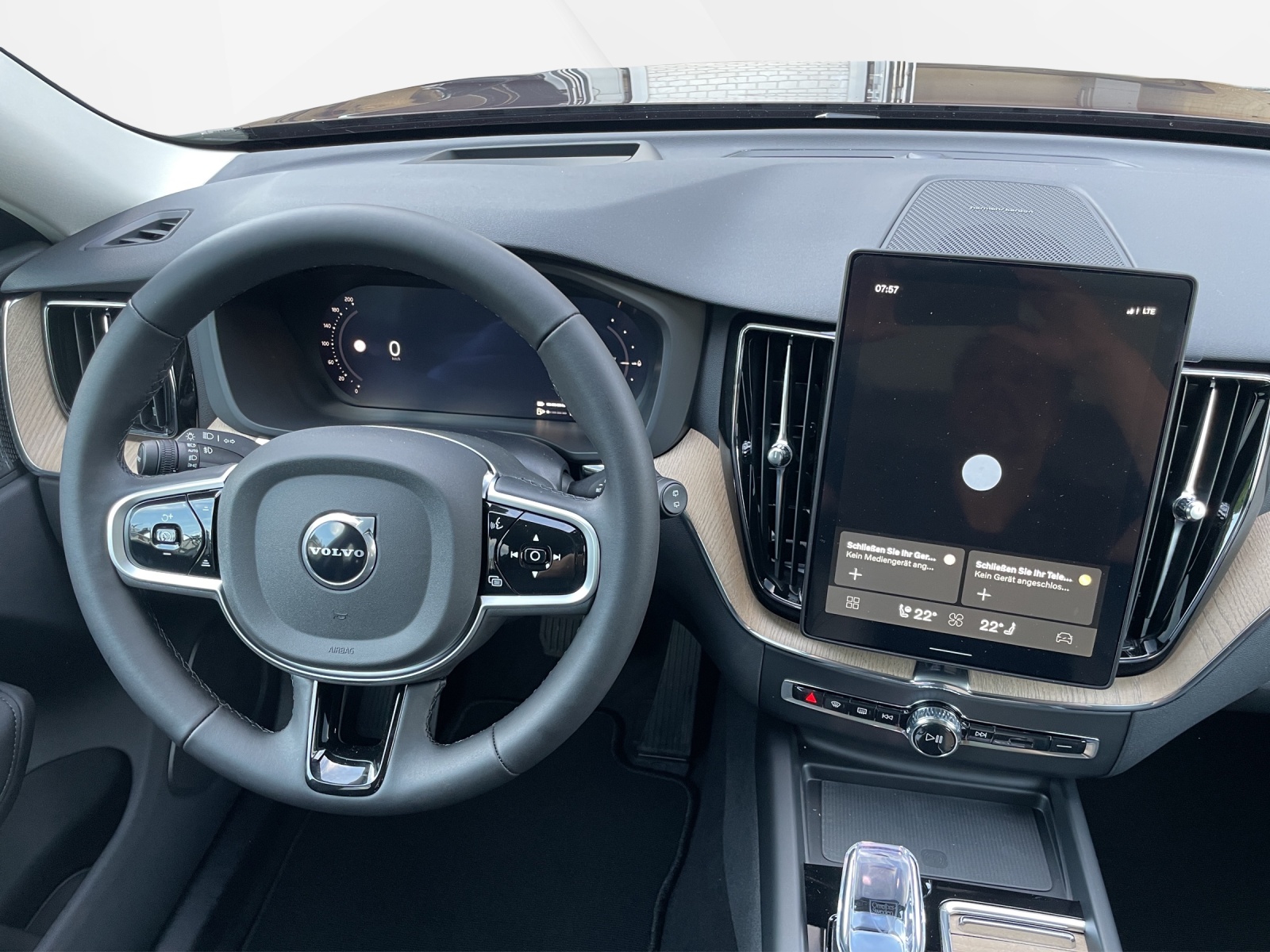 VOLVO XC60 2.0 T6 TE Plus Bright eAWD-image-10