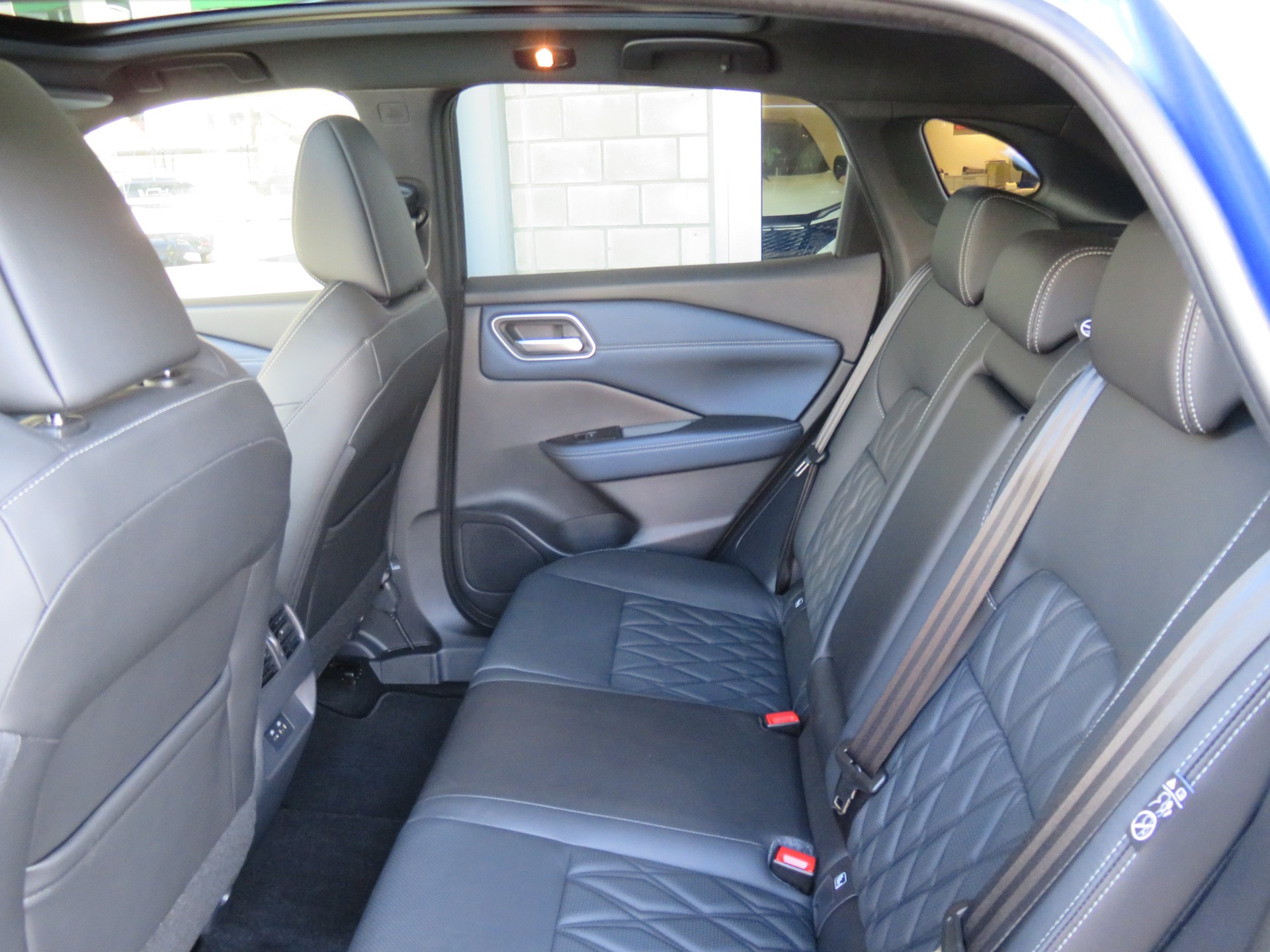NISSAN Qashqai 1.3 DIG-T MHEV Tekna+ Xtronic 4x4-image-11