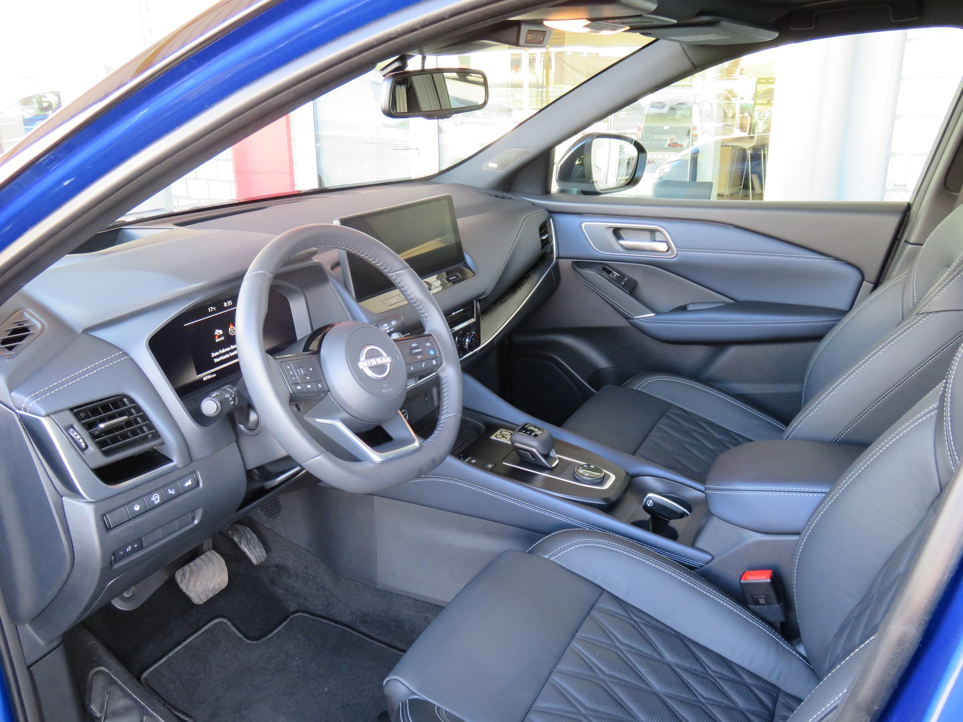 NISSAN Qashqai 1.3 DIG-T MHEV Tekna+ Xtronic 4x4-image-14