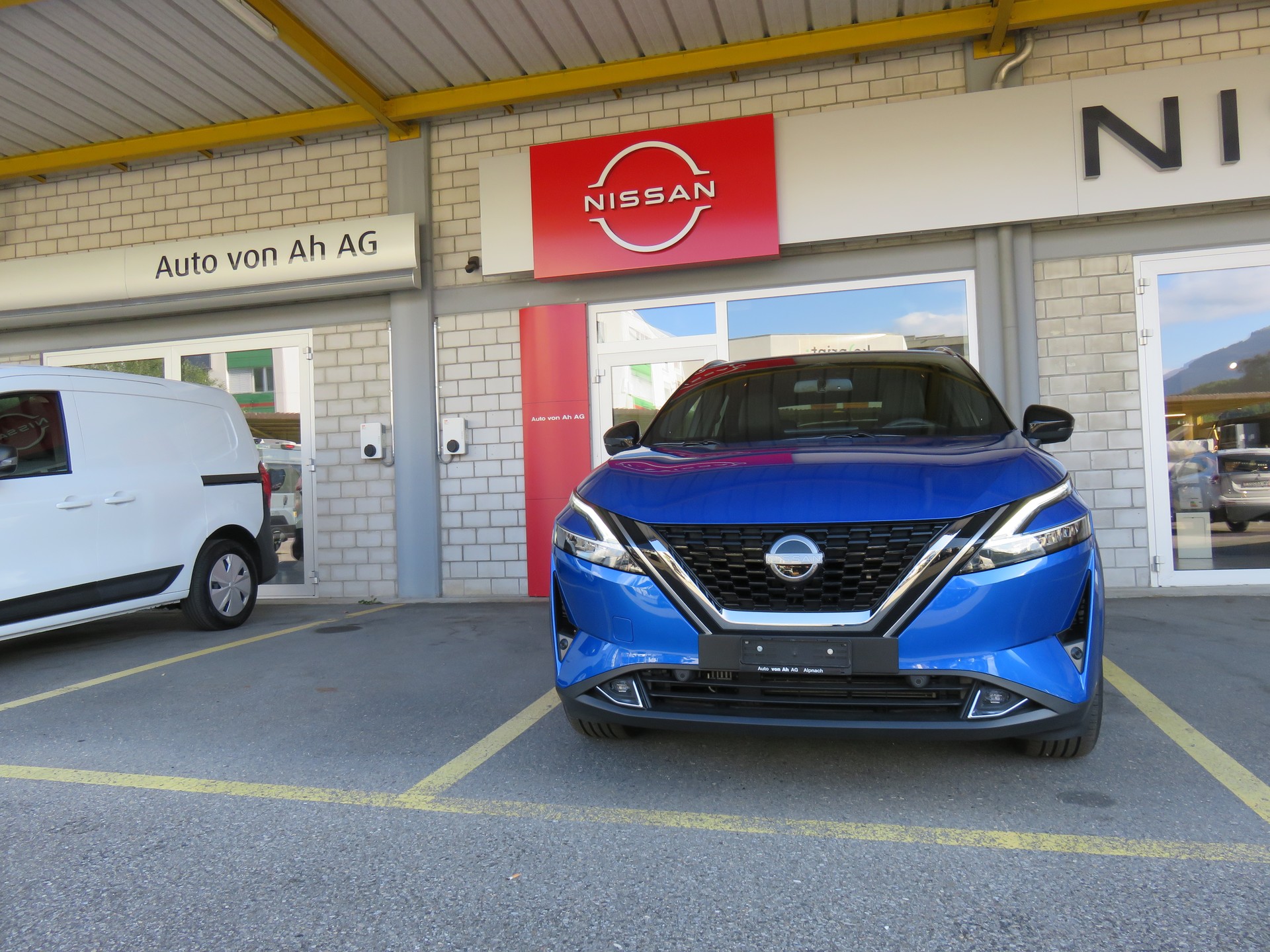 NISSAN Qashqai 1.3 DIG-T MHEV Tekna+ Xtronic 4x4-image-28