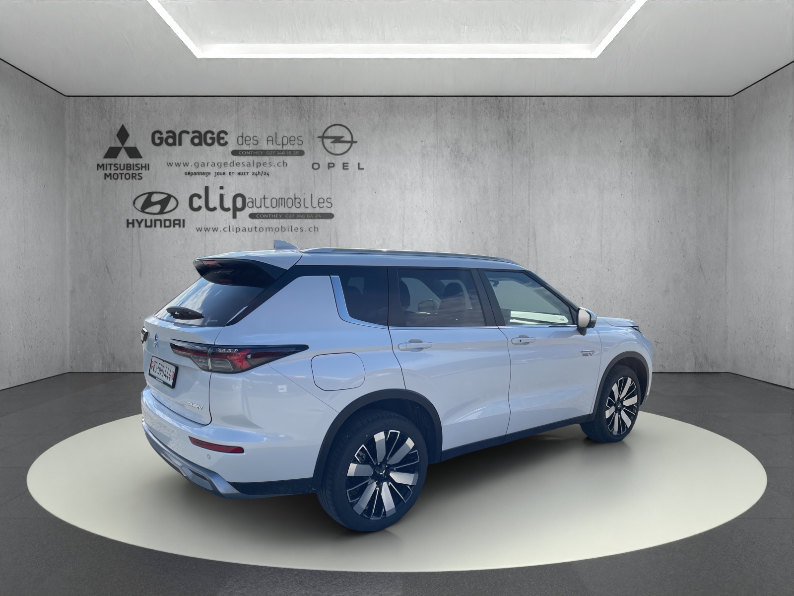 MITSUBISHI Outlander 2.4 PHEV Intense 4x4-image-7