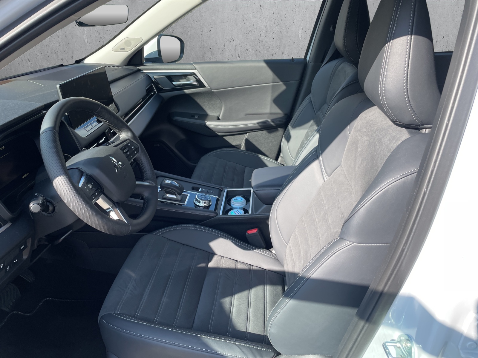 MITSUBISHI Outlander 2.4 PHEV Intense 4x4-image-9