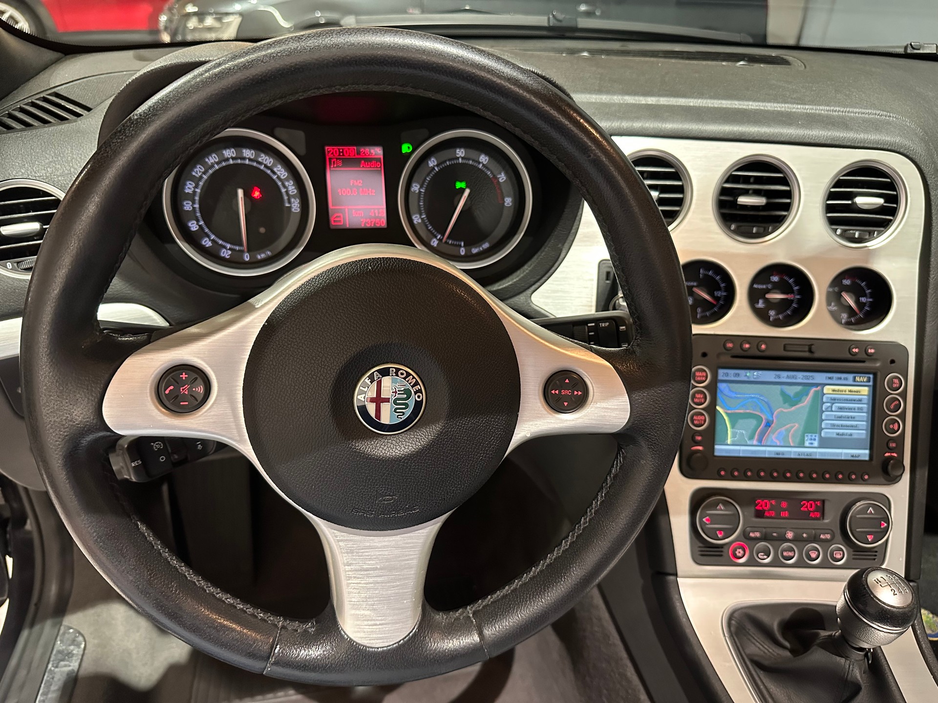 ALFA ROMEO Spider 3.2 JTS Q4/Sehr gepflegt sowie lückenloses Servicebuch (Alfa)-image-20