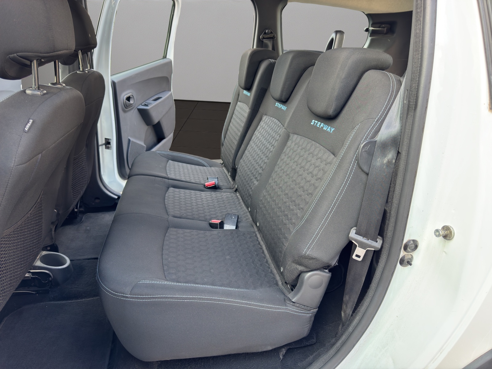 DACIA Lodgy 1.2 T Stepway 7PL-image-12