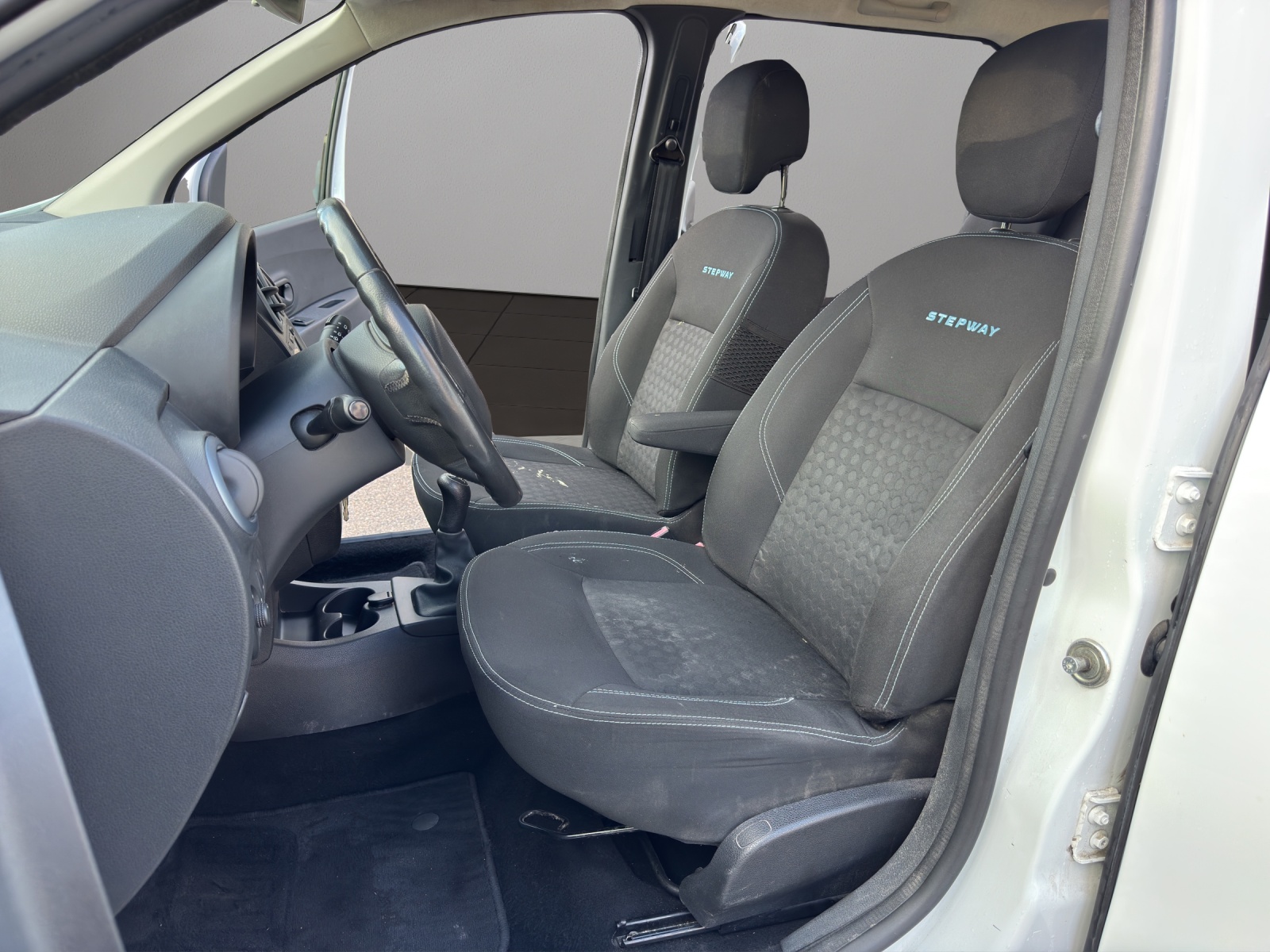 DACIA Lodgy 1.2 T Stepway 7PL-image-8