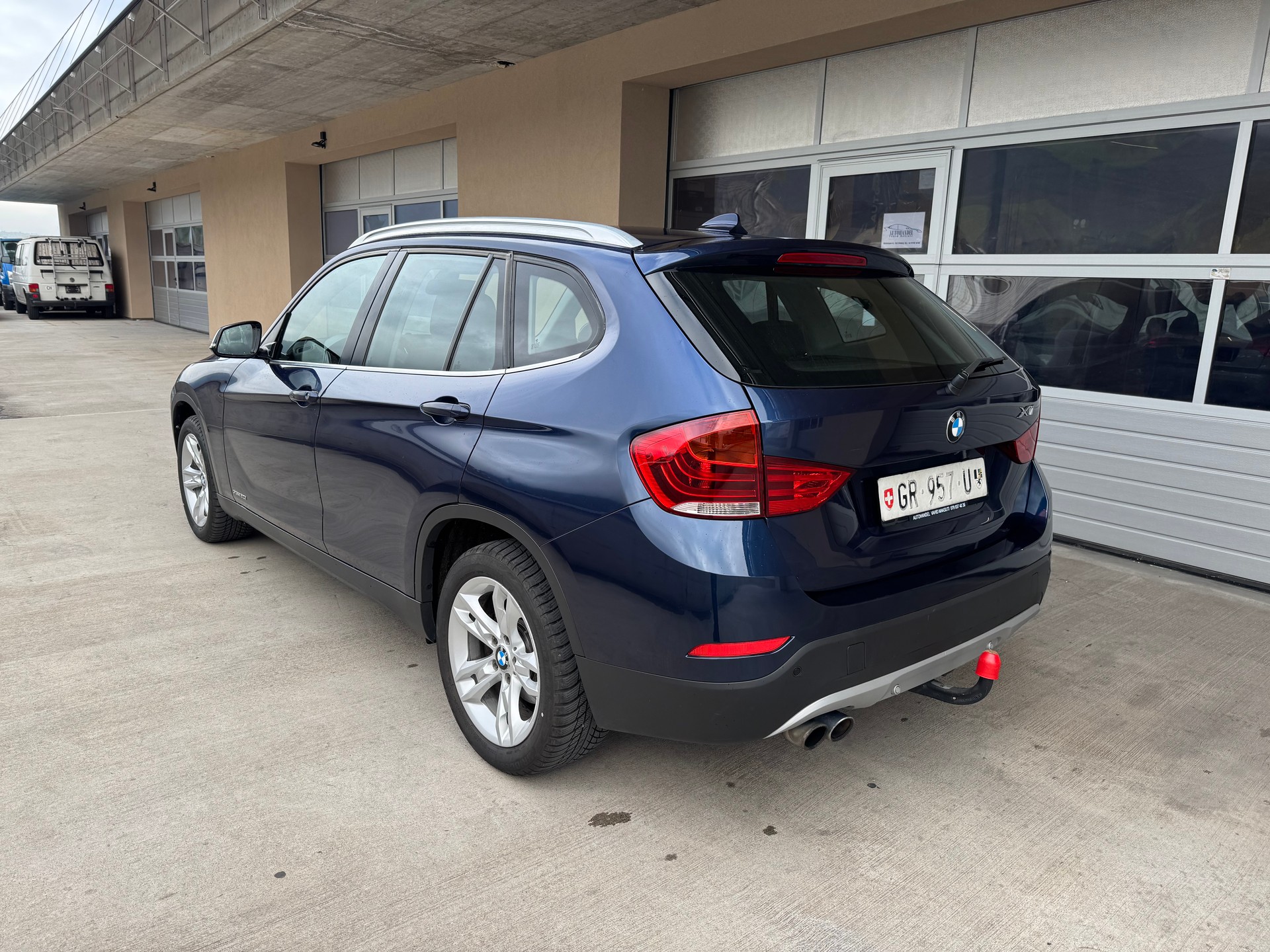 BMW X1 xDrive 20i Sport Line Steptronic-image-4