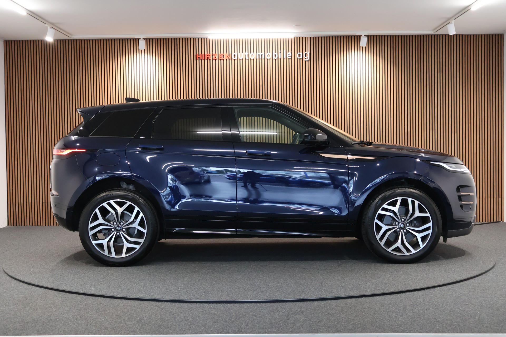 LAND ROVER Range Rover Evoque R-Dynamic D 200 MHEV SE AT9-image-5