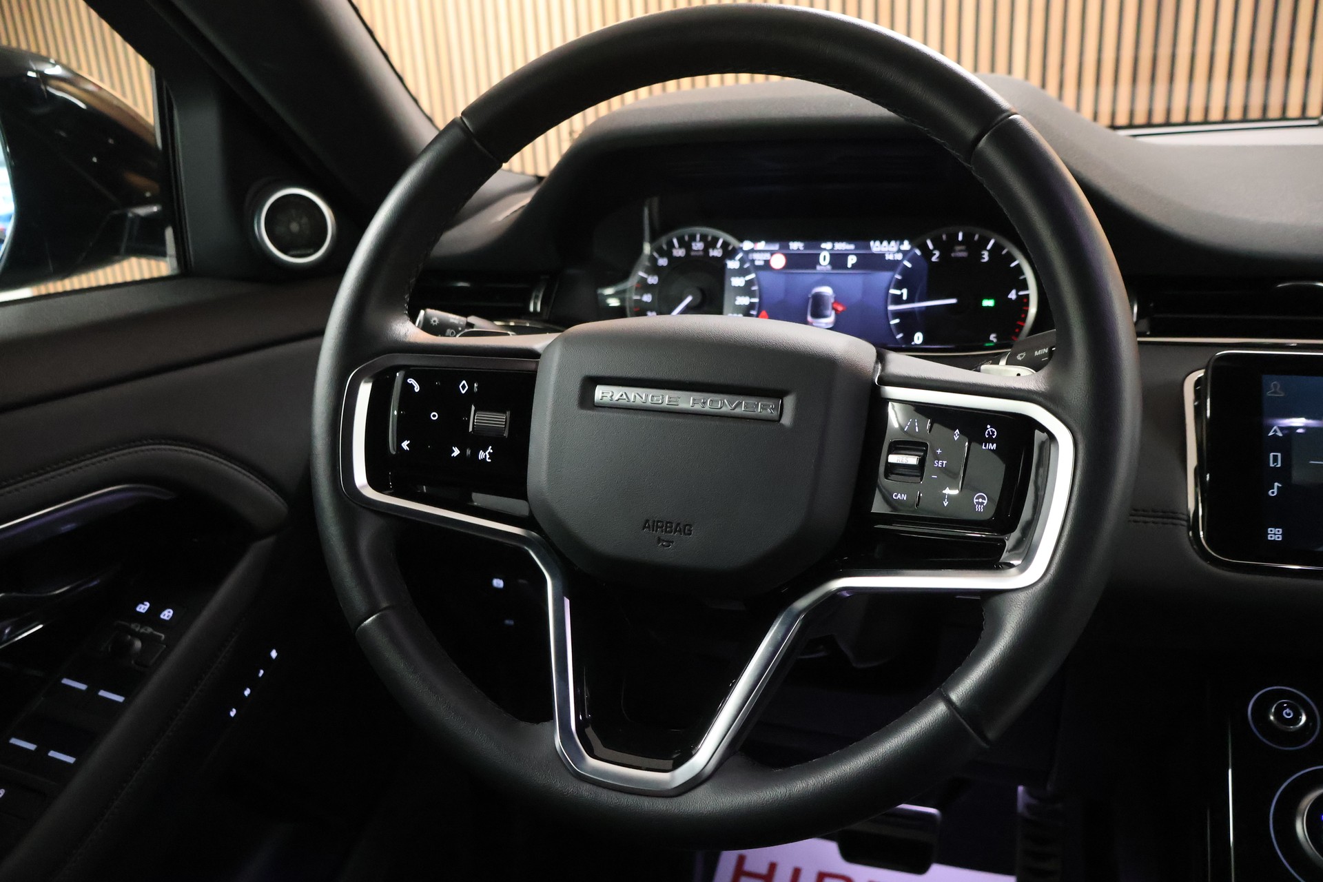 LAND ROVER Range Rover Evoque R-Dynamic D 200 MHEV SE AT9-image-17