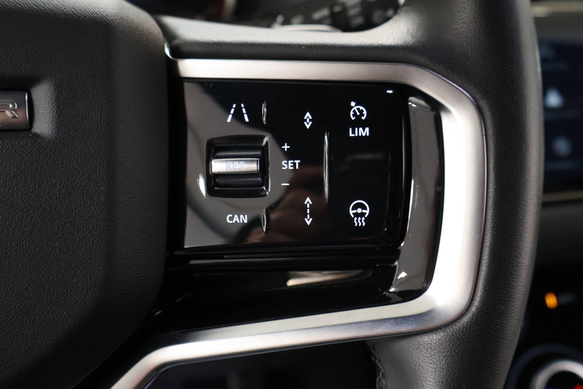 LAND ROVER Range Rover Evoque R-Dynamic D 200 MHEV SE AT9-image-26
