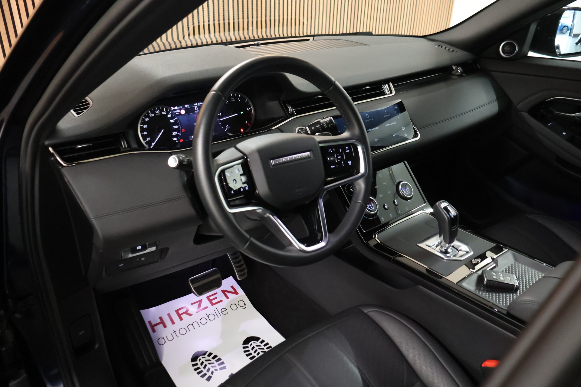 LAND ROVER Range Rover Evoque R-Dynamic D 200 MHEV SE AT9-image-9