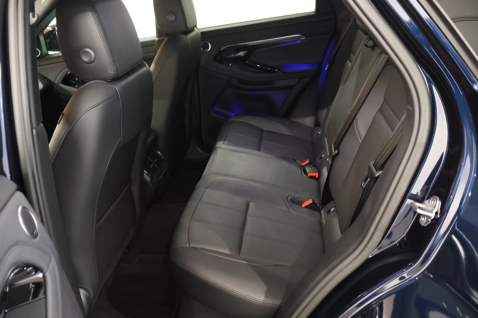 LAND ROVER Range Rover Evoque R-Dynamic D 200 MHEV SE AT9-image-11