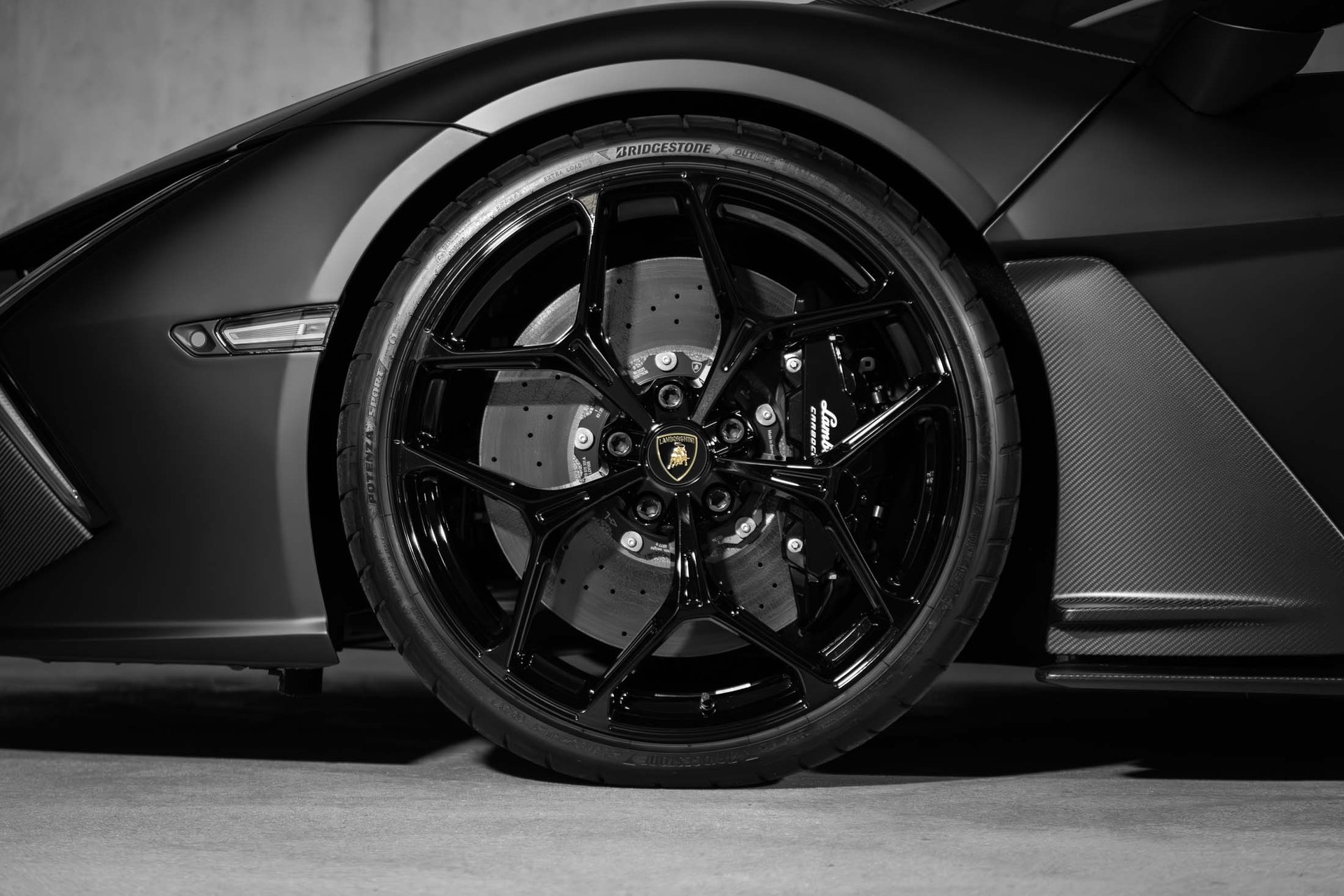 LAMBORGHINI REVUELTO Full Carbon-image-10