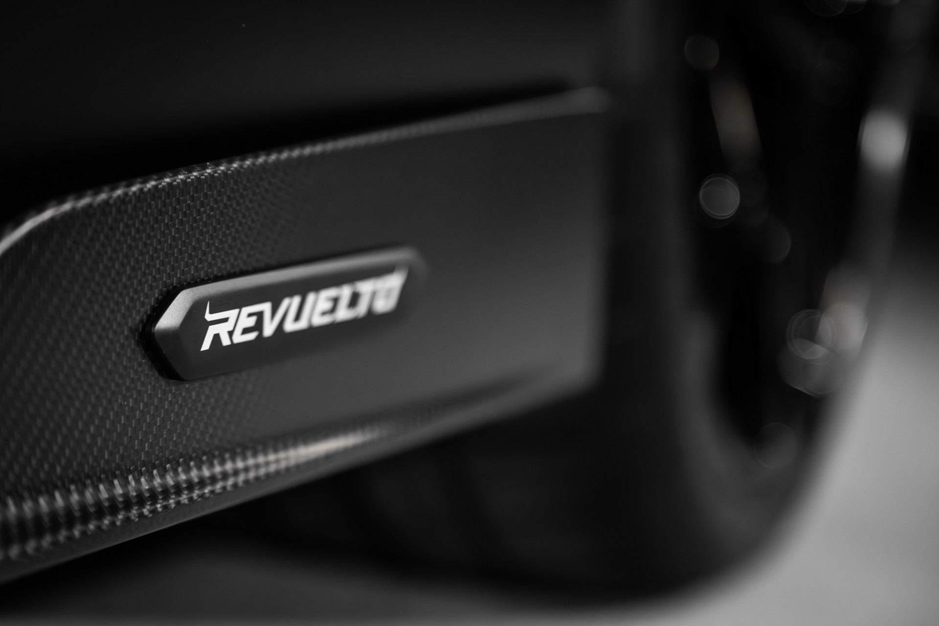 LAMBORGHINI REVUELTO Full Carbon-image-12