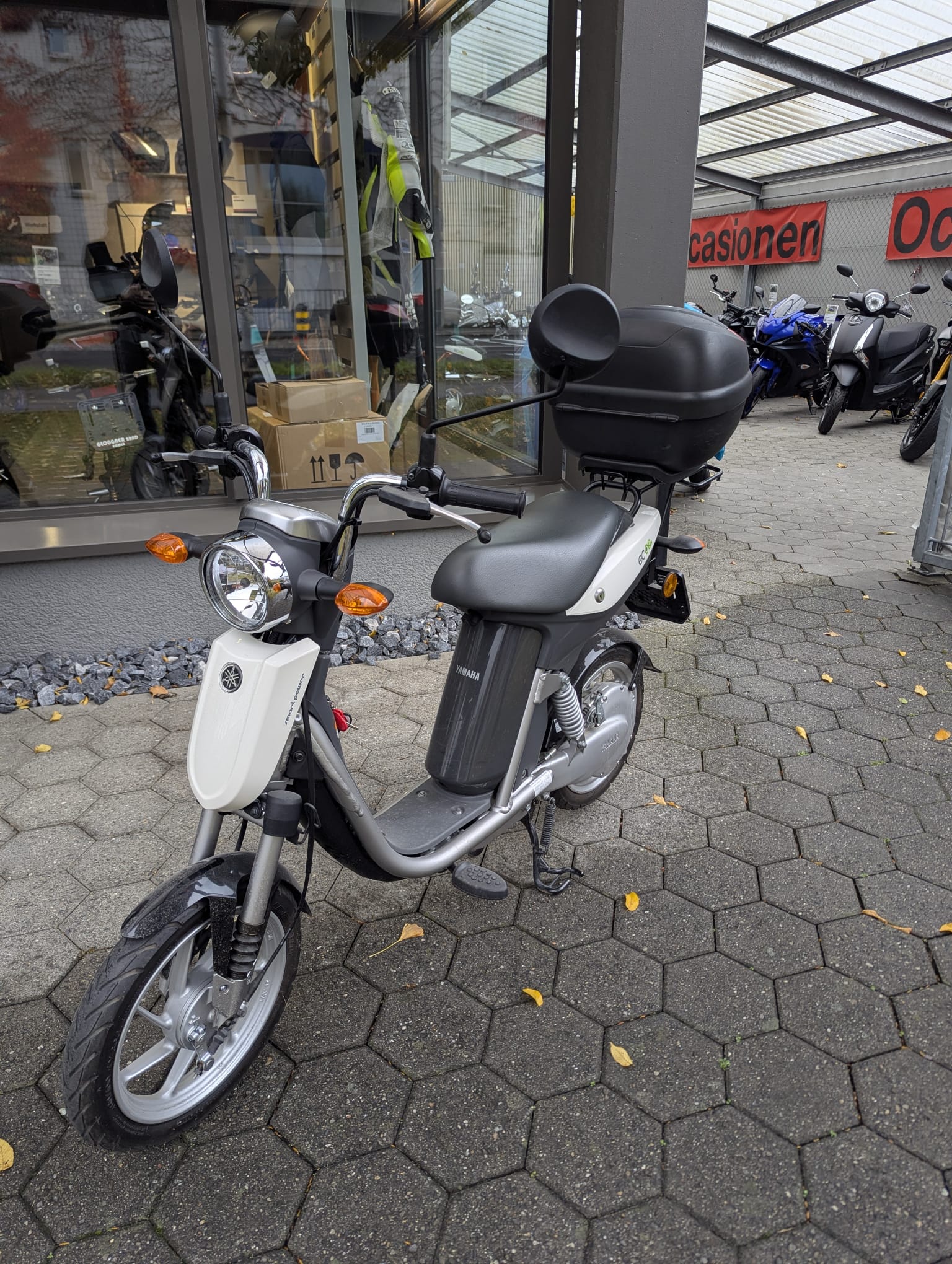 YAMAHA EC-image-1