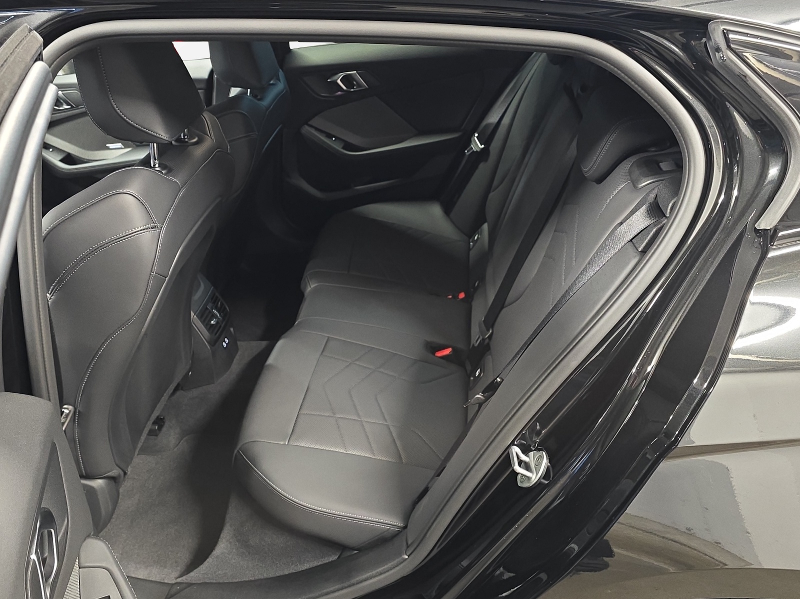 BMW 120 M Sport Steptronic-image-15