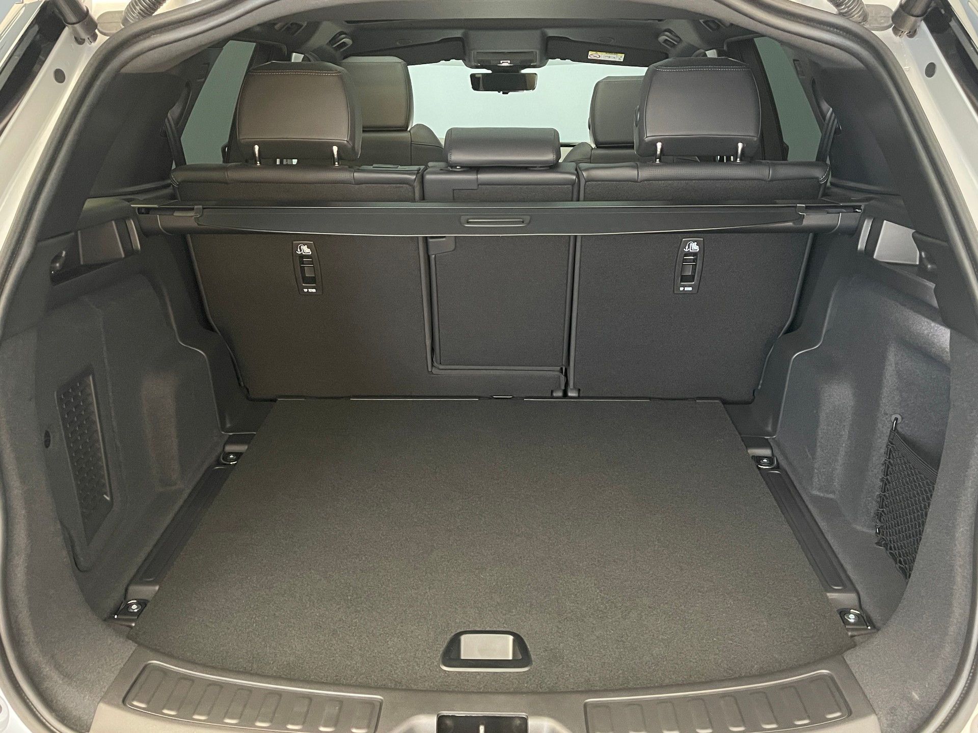 LAND ROVER Discovery Sport 1.5 T 270e Dynamic SE-image-11