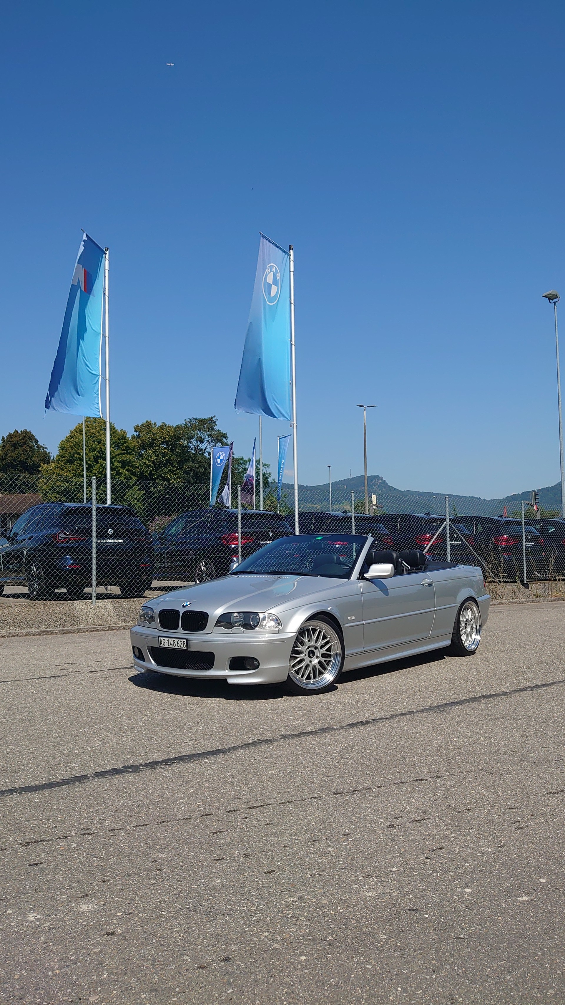 BMW 330Ci Cabriolet-image-0