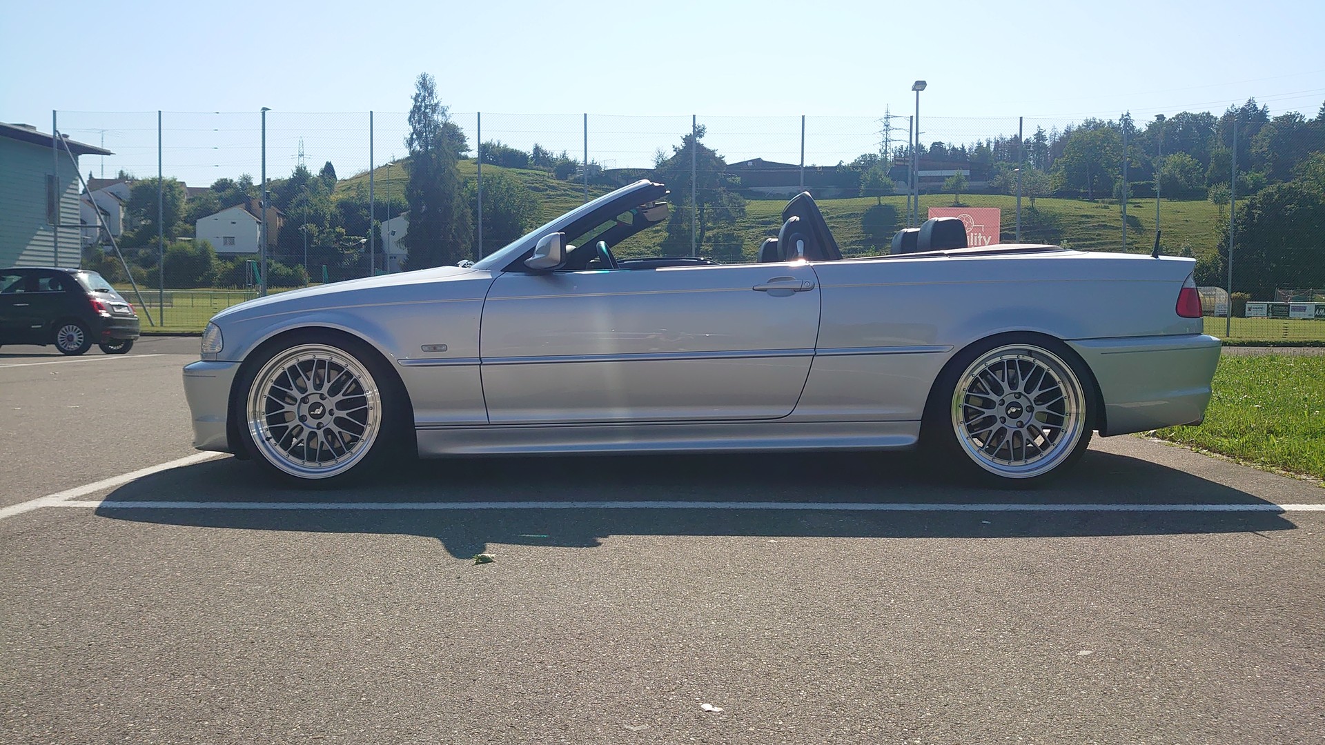 BMW 330Ci Cabriolet-image-1