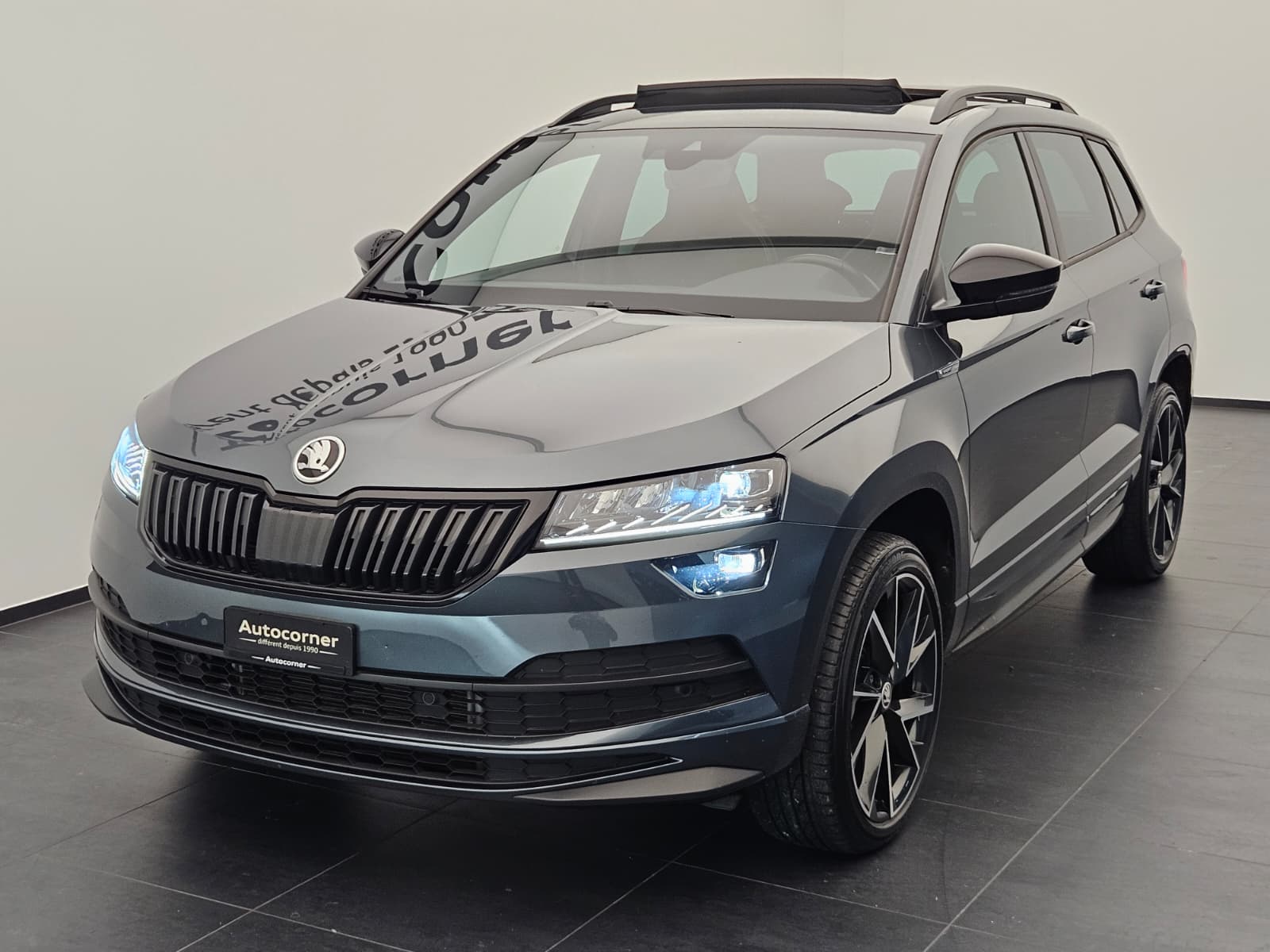 SKODA Karoq 2.0 TSI SportLine 4x4 DSG-image-2