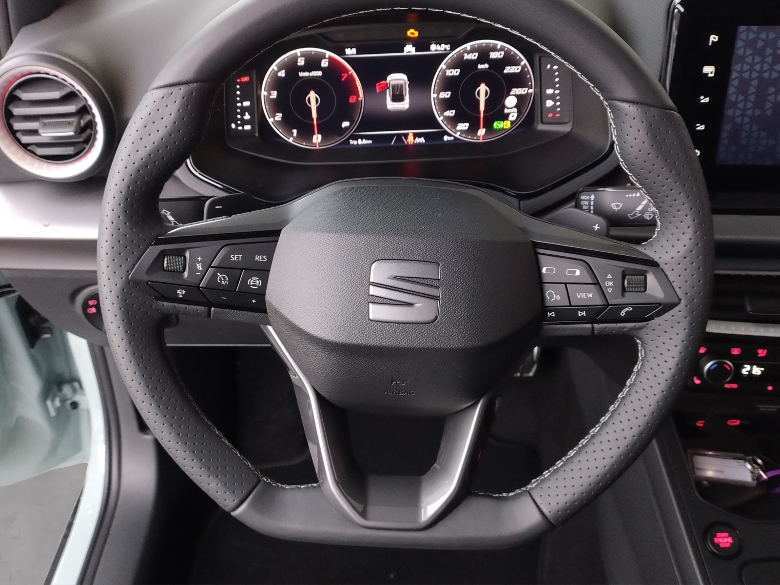 SEAT Arona 1.5 Eco TSI FR DSG-image-5