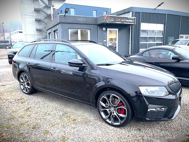 SKODA Octavia Combi 2.0 TSI RS DSG-image-2
