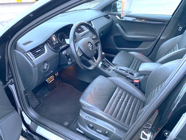 SKODA Octavia Combi 2.0 TSI RS DSG-image-6
