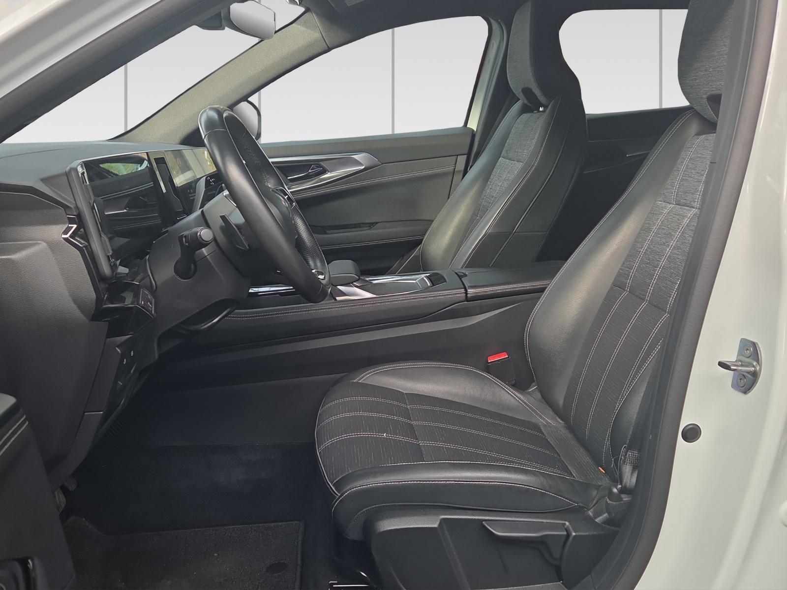 RENAULT Austral 1.3 MHEV 160 Techno A-image-6