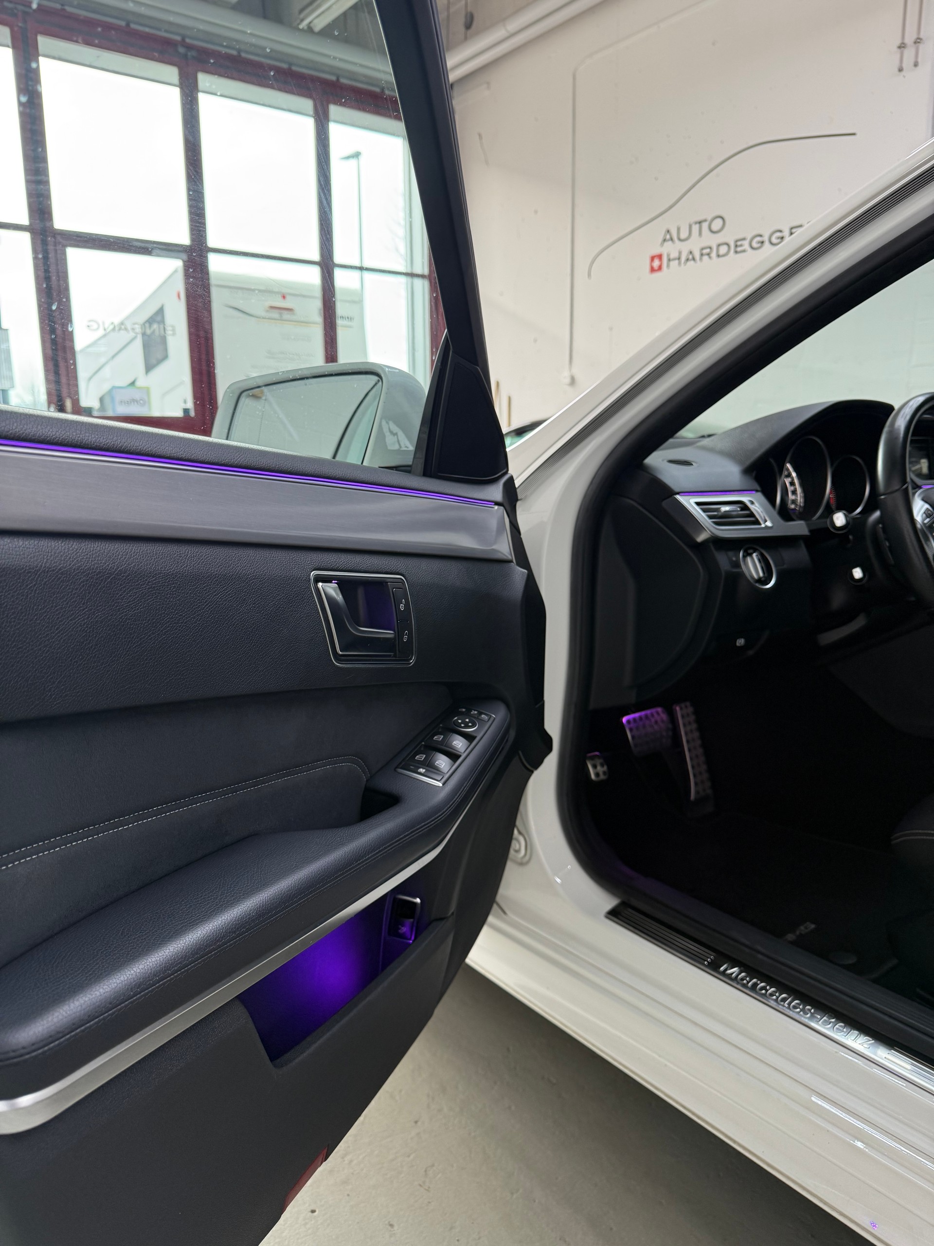 MERCEDES-BENZ E 220 BlueTEC 4Matic AMG Line 7G-Tronic - CH-Auto / Garantie / MFK u. Service frisch!-image-15
