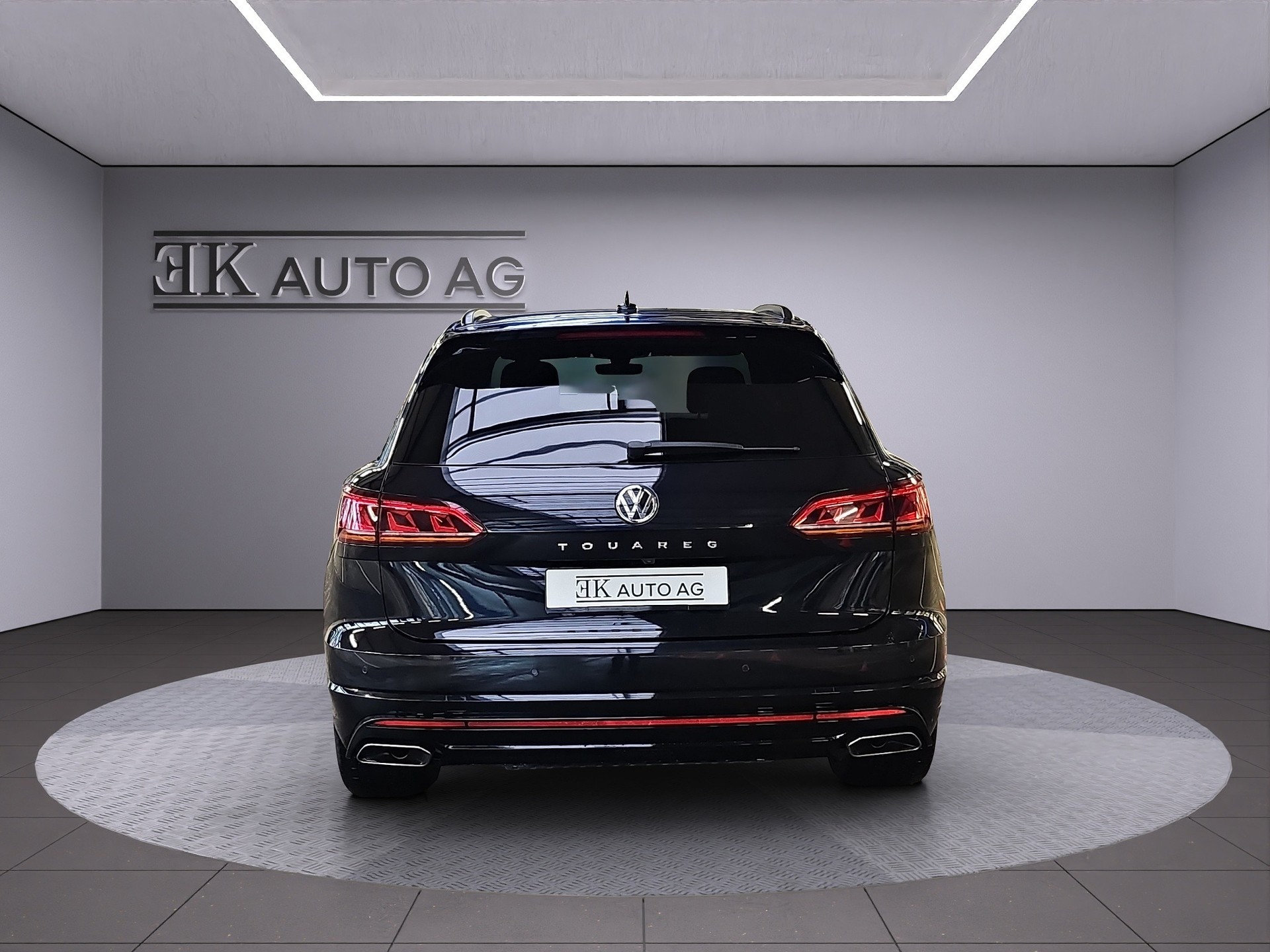 VW Touareg 3.0 V6 TSI R-Line-image-3