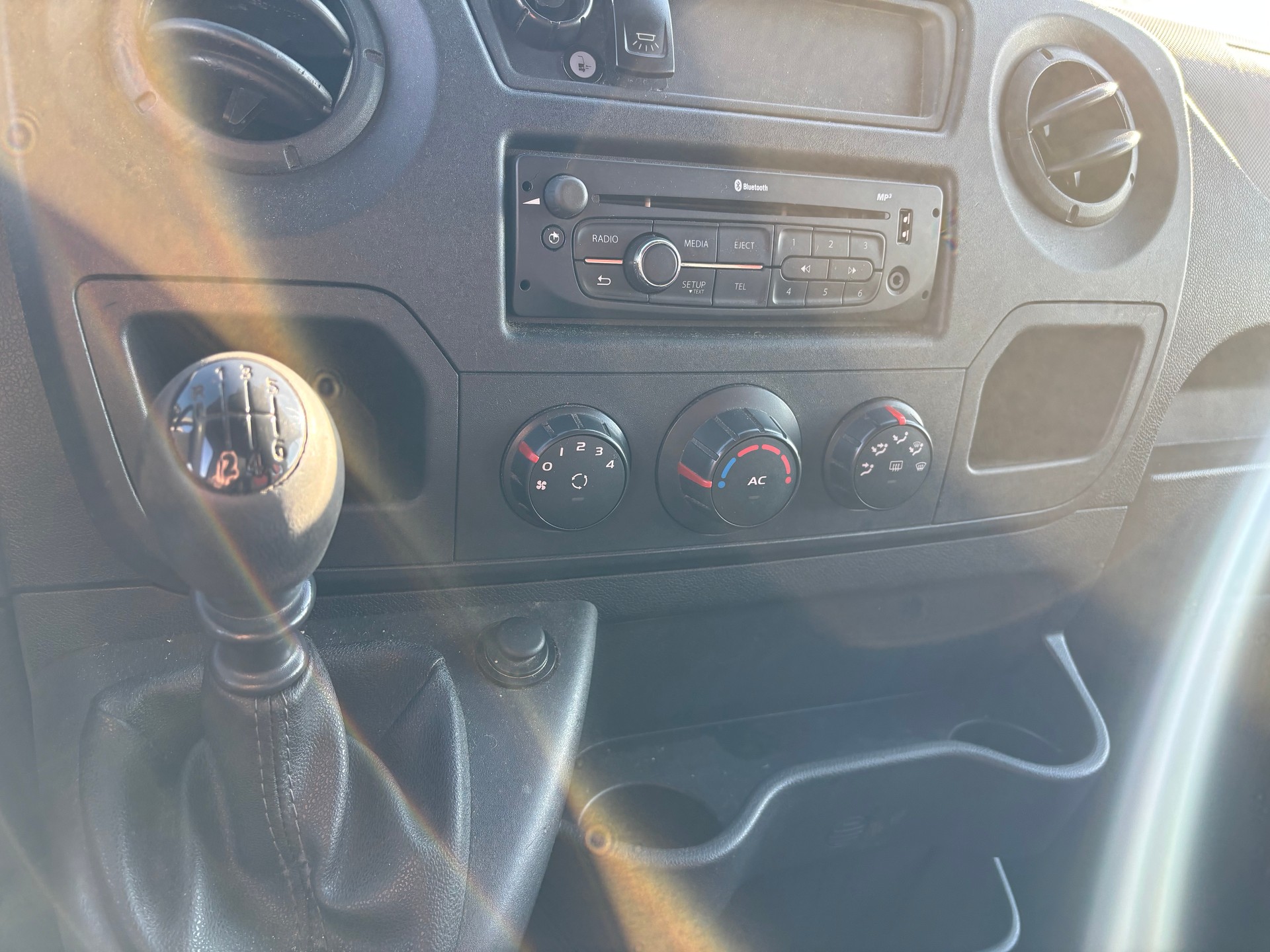 RENAULT MASTER-image-8