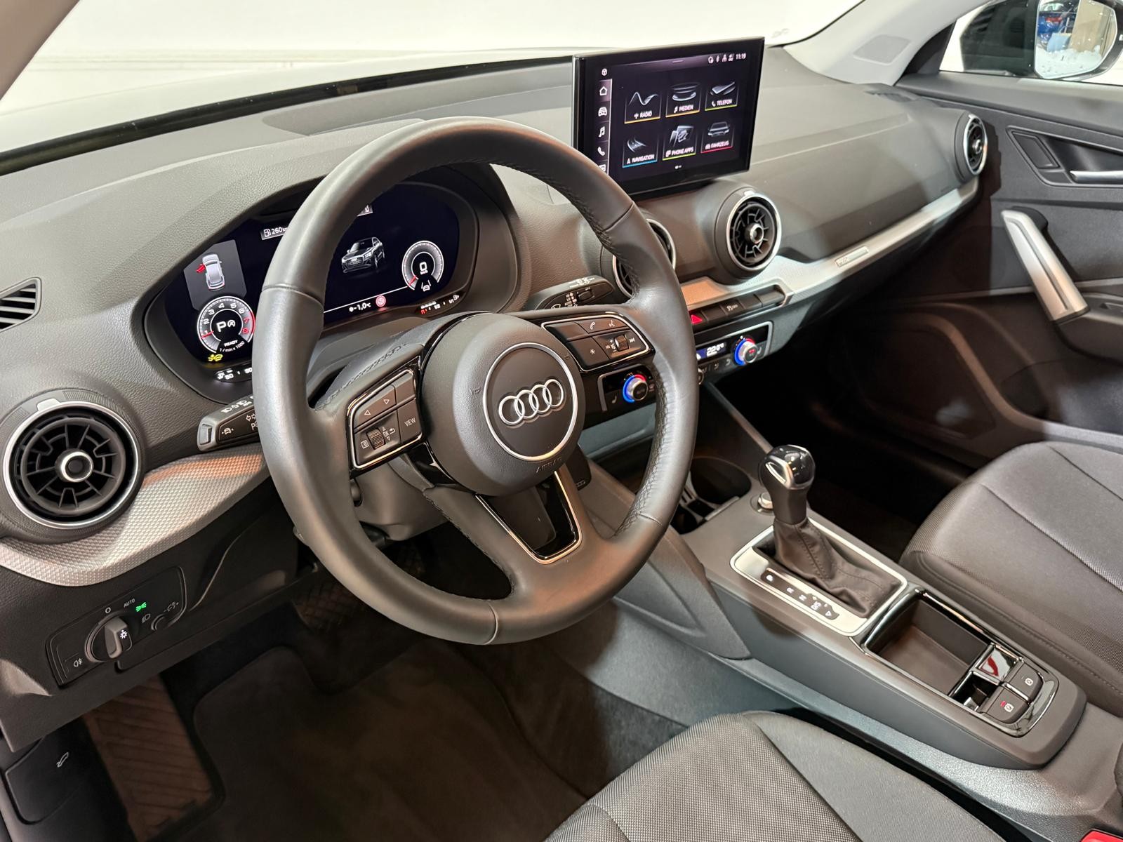 AUDI Q2 35 TFSI advanced S-tronic-image-5