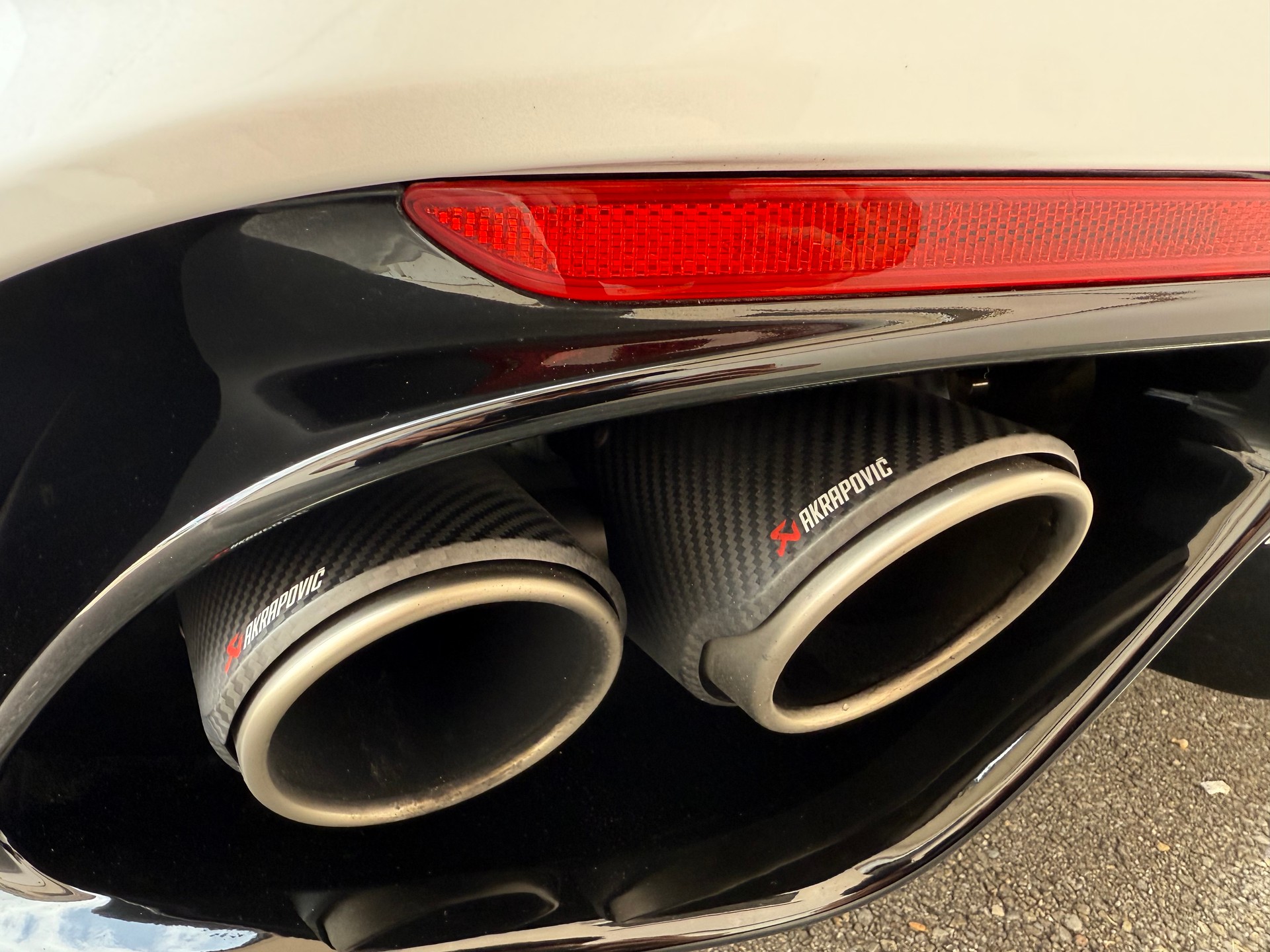 ALFA ROMEO Giulia 2.9 V6 Quadrifoglio Racing Sauber F1-image-8