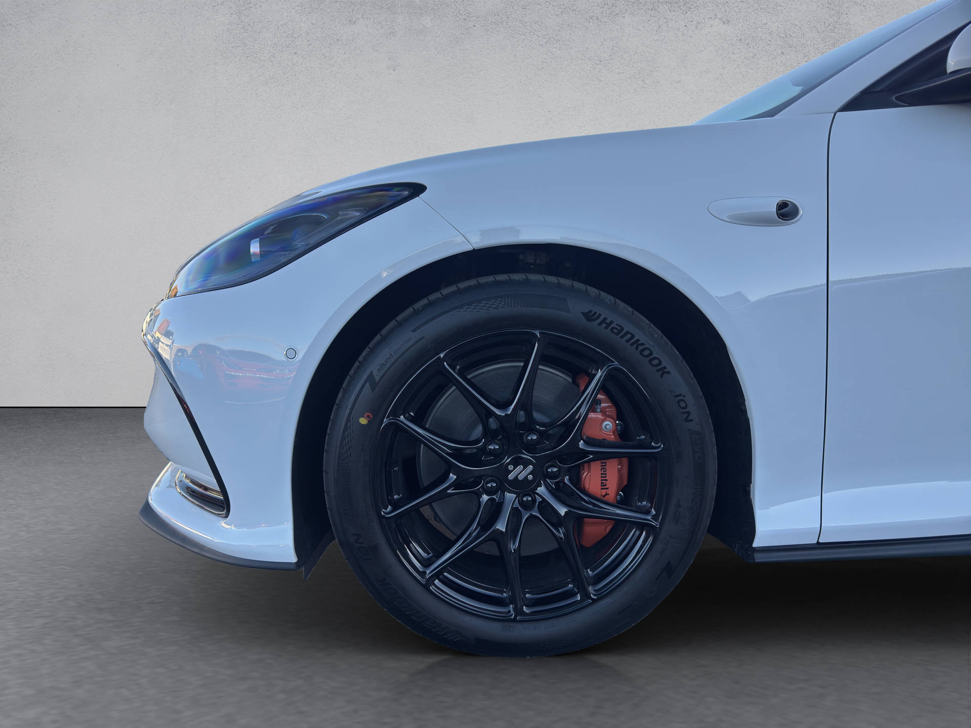 MG IM5 100 kWh Performance 4WD-image-2