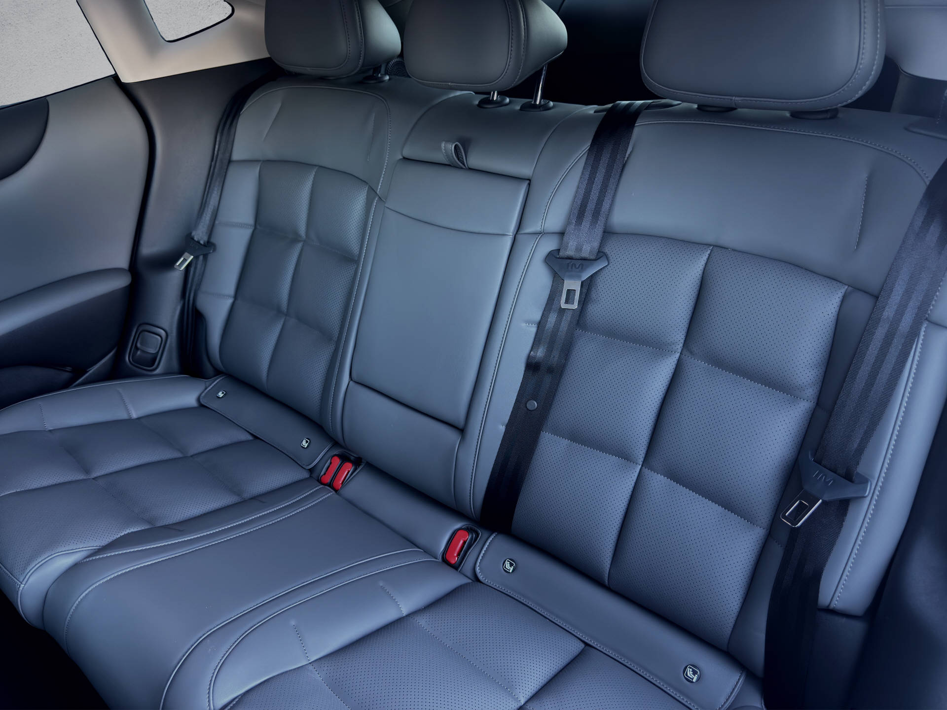MG IM5 100 kWh Performance 4WD-image-9