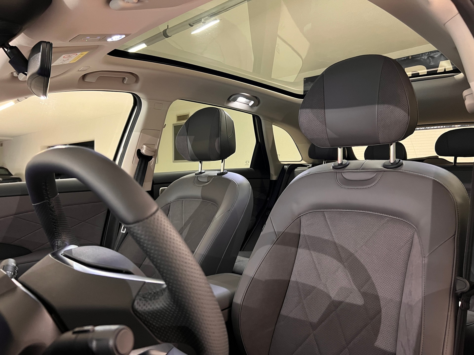 MG S6 EV 77kWh Luxury AWD-image-11