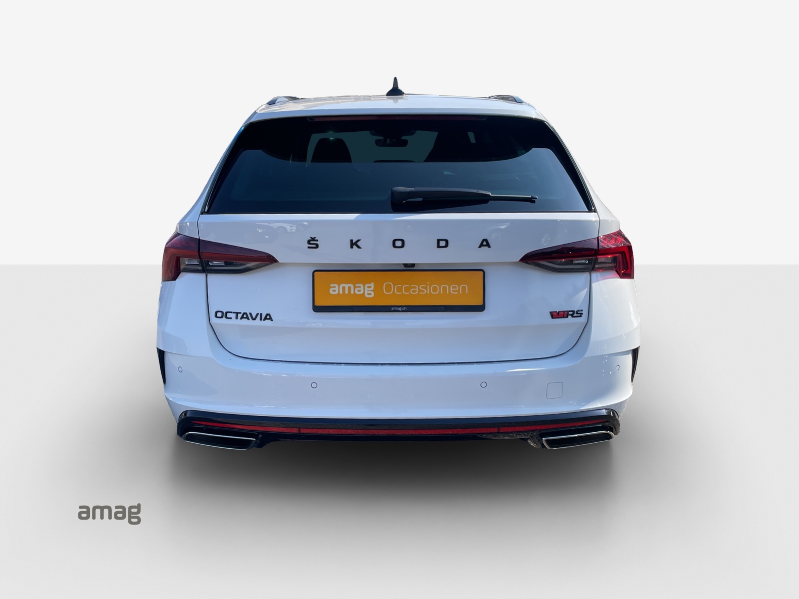 SKODA Octavia Combi 2.0 TSI DSG RS-image-3