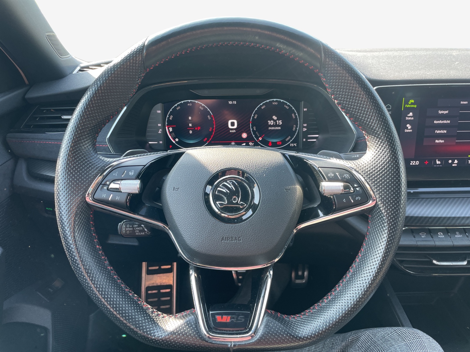 SKODA Octavia Combi 2.0 TSI DSG RS-image-9