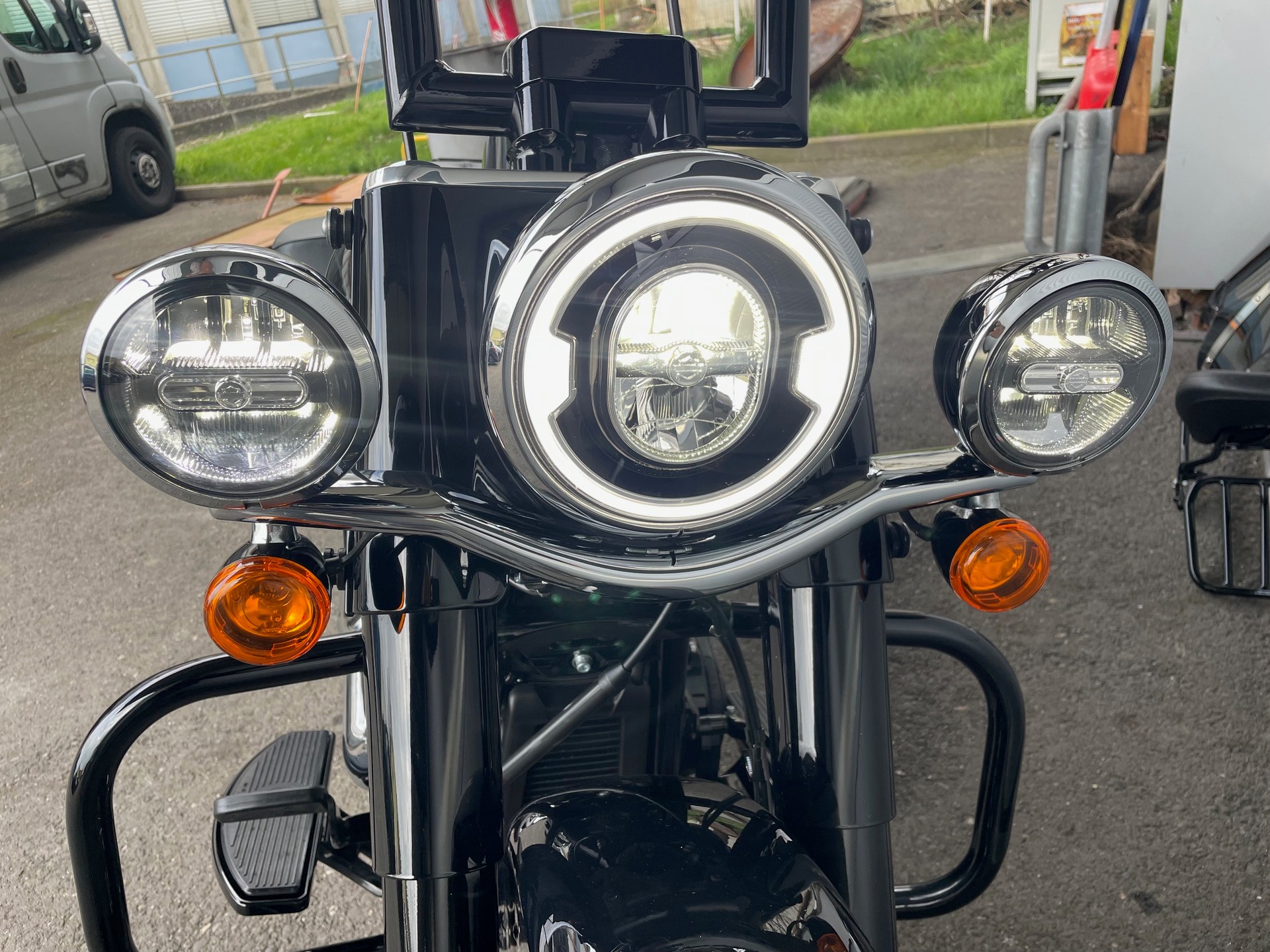 HARLEY-DAVIDSON FLHCS Heritage Classic 114 ABS-image-11
