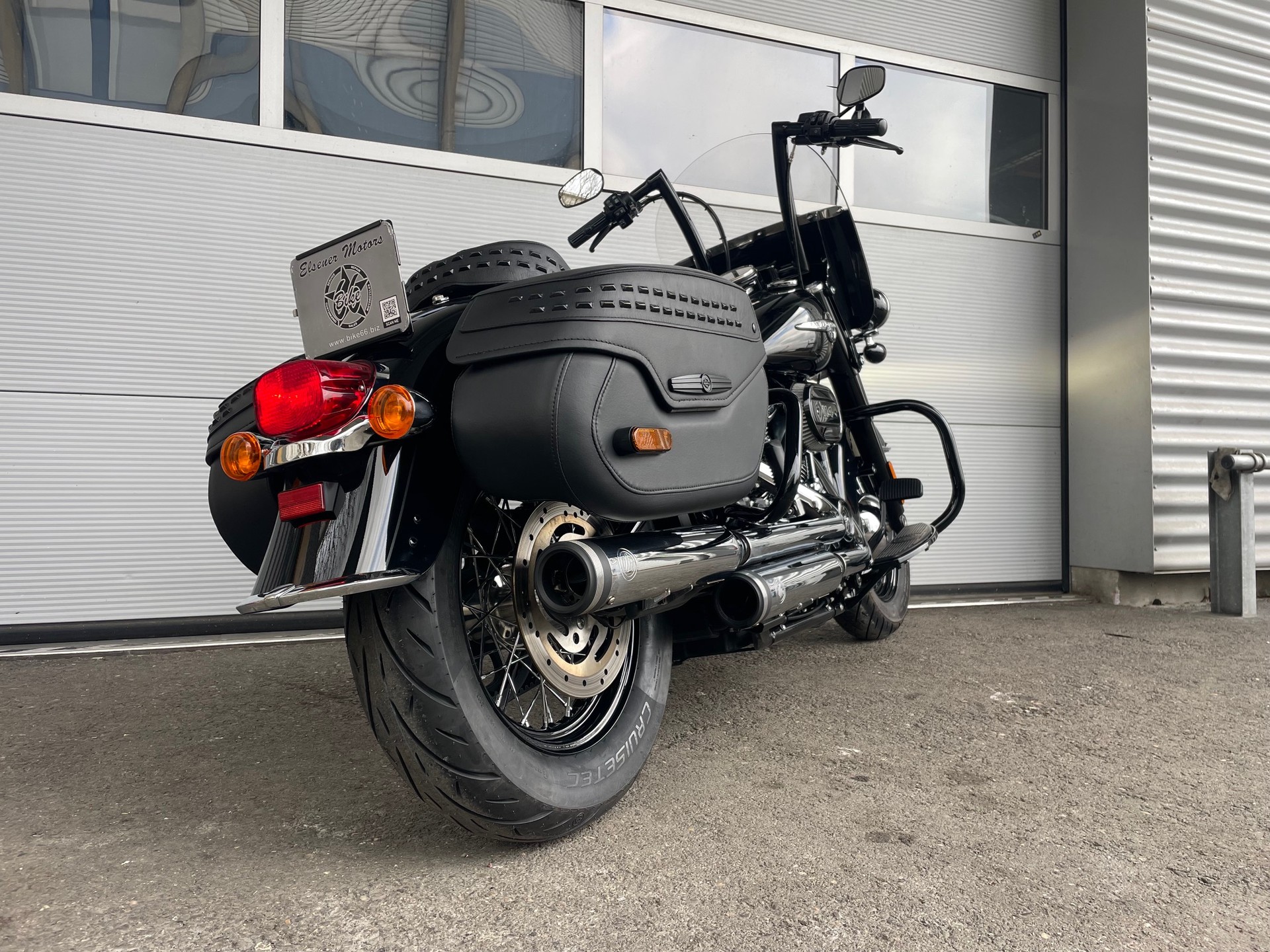 HARLEY-DAVIDSON FLHCS Heritage Classic 114 ABS-image-5