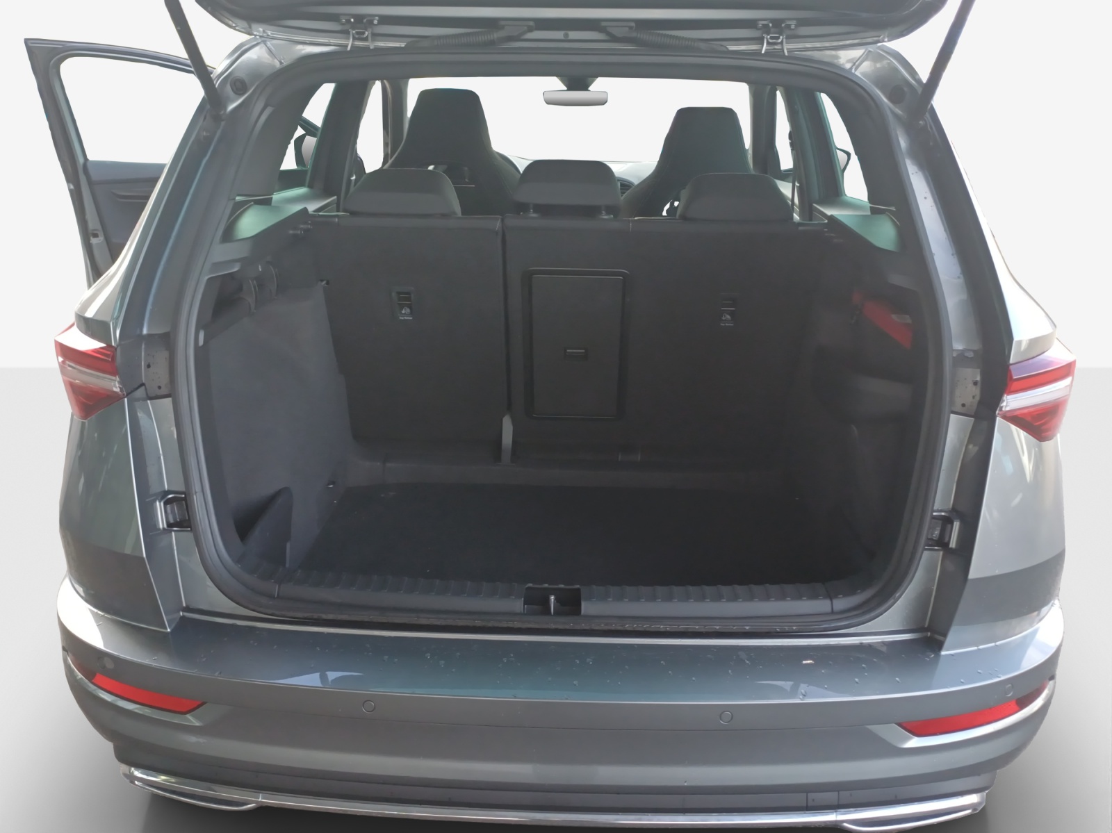 SKODA Karoq 2.0 TSI SportLine 4x4 DSG-image-12