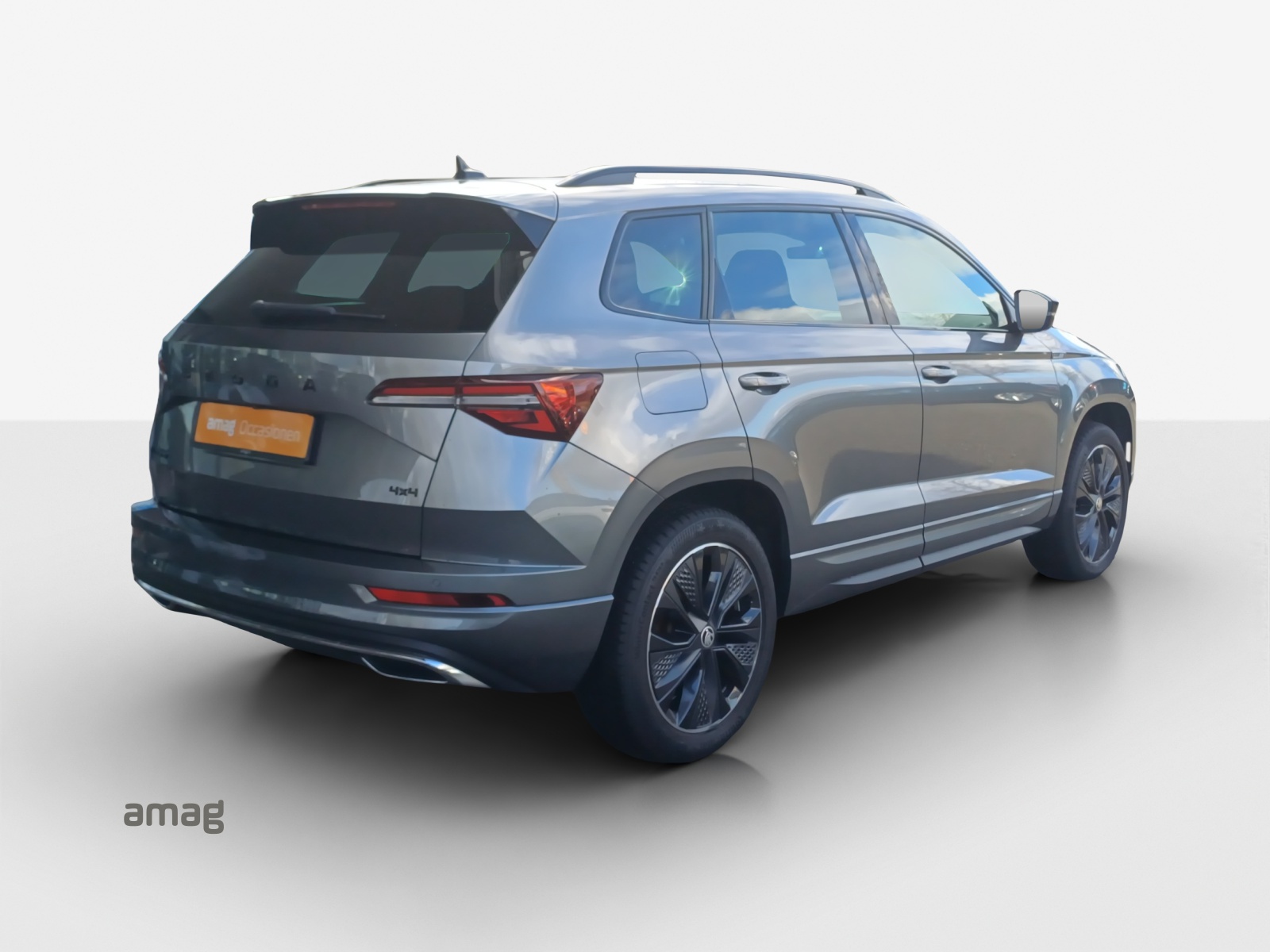 SKODA Karoq 2.0 TSI SportLine 4x4 DSG-image-4
