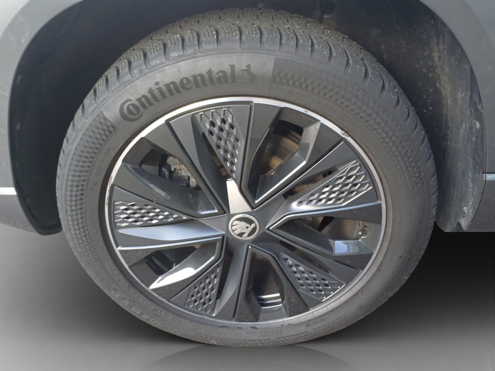 SKODA Karoq 2.0 TSI SportLine 4x4 DSG-image-13